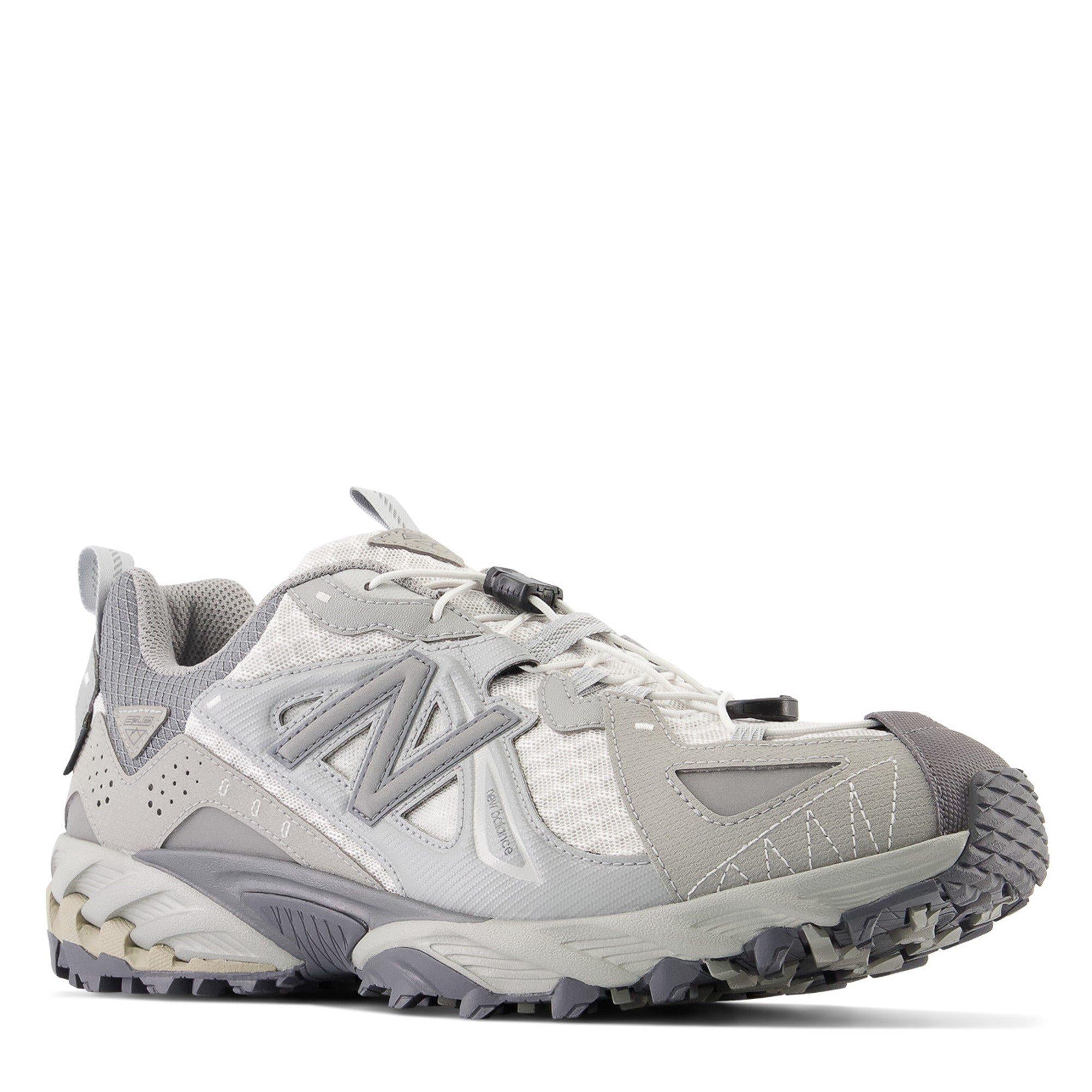 610t Sneakers