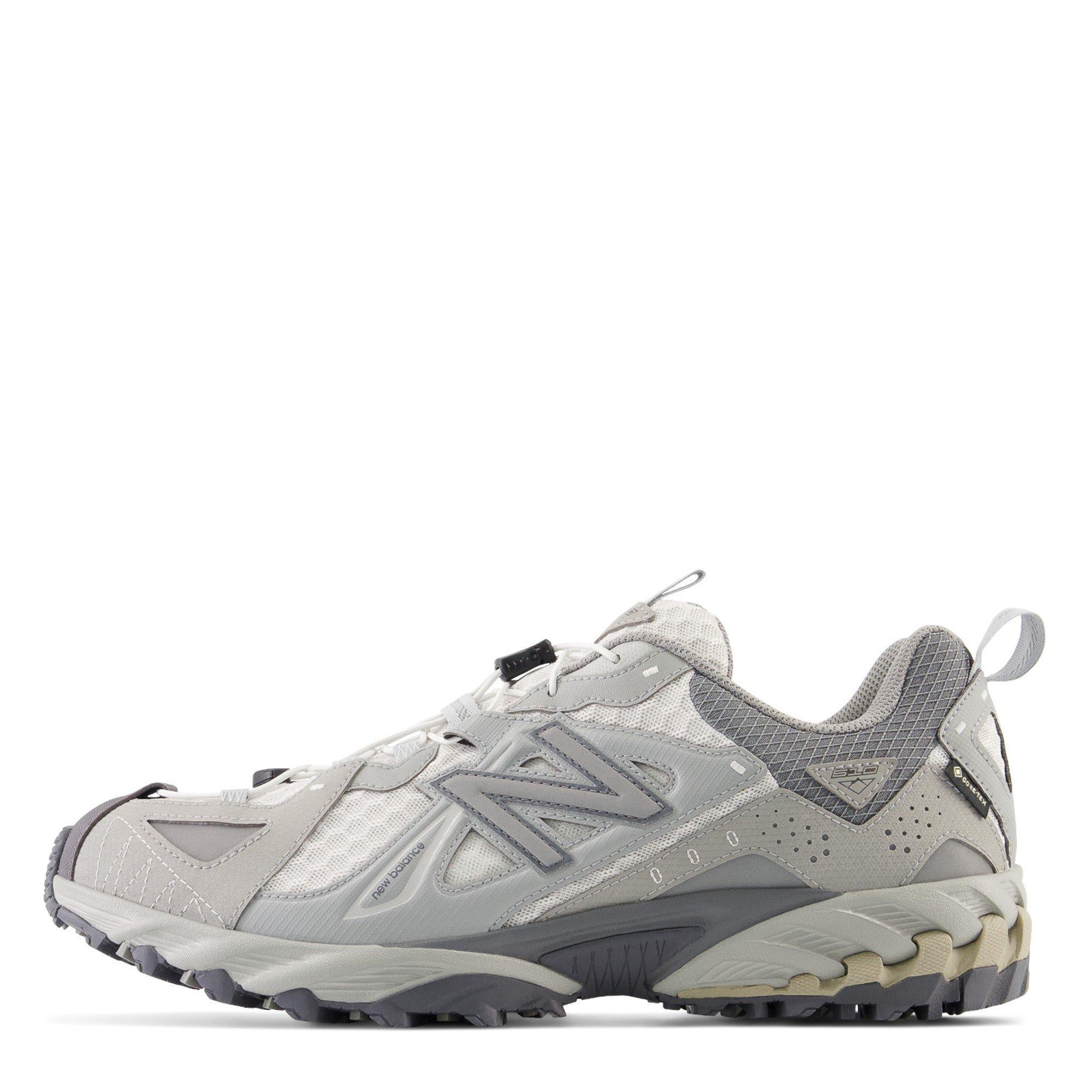 610t Sneakers