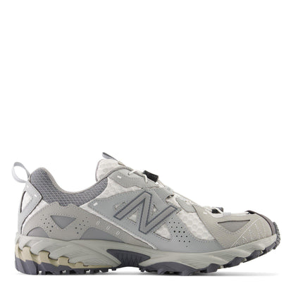 610t Sneakers
