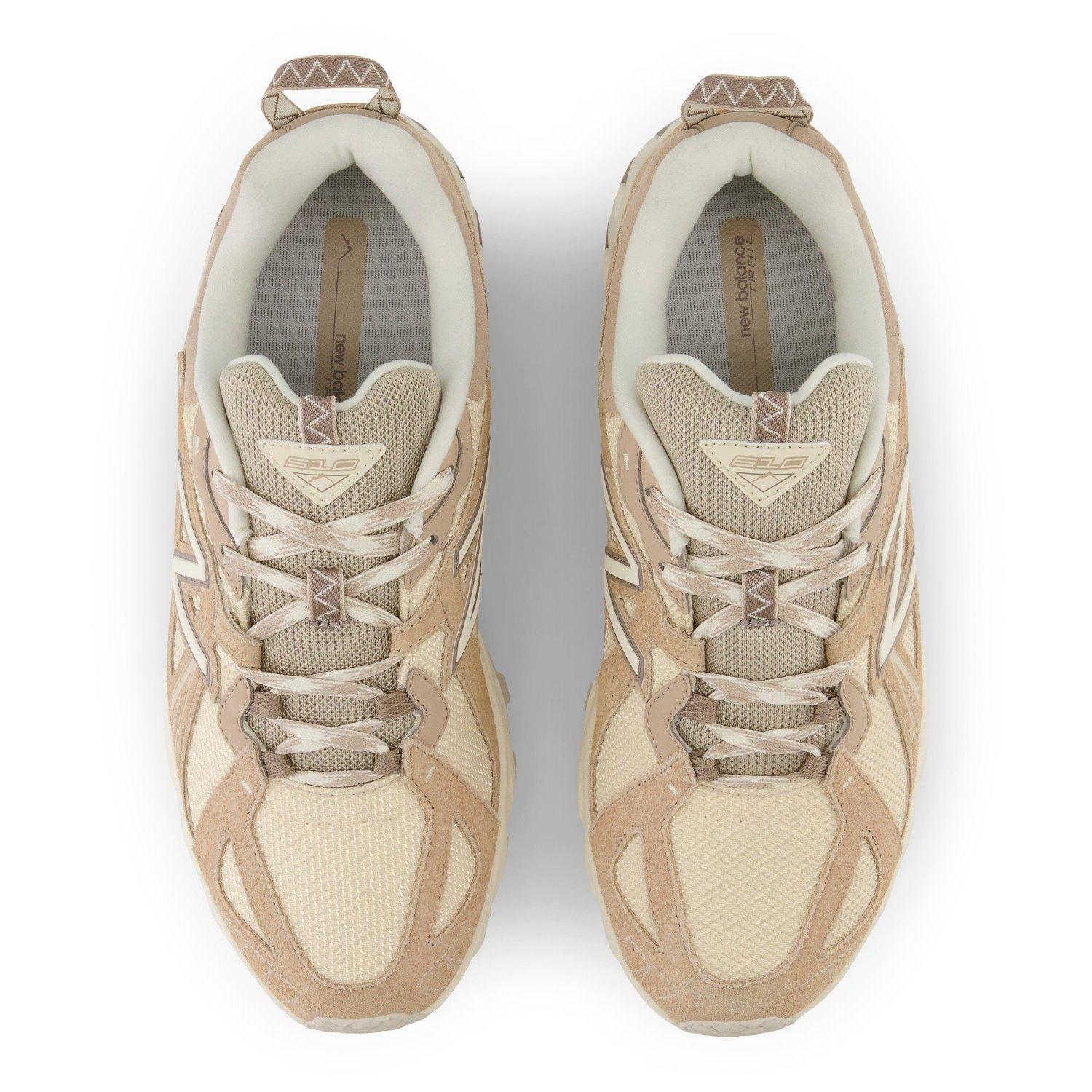 610t Sneakers