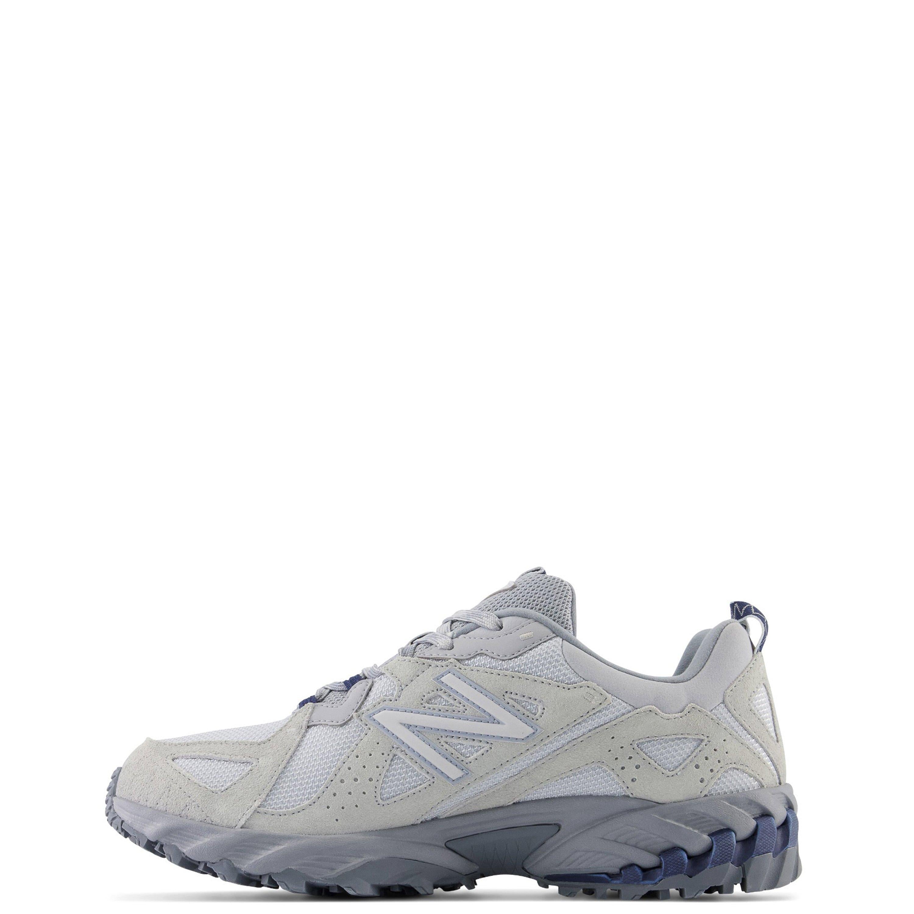 610t Sneakers