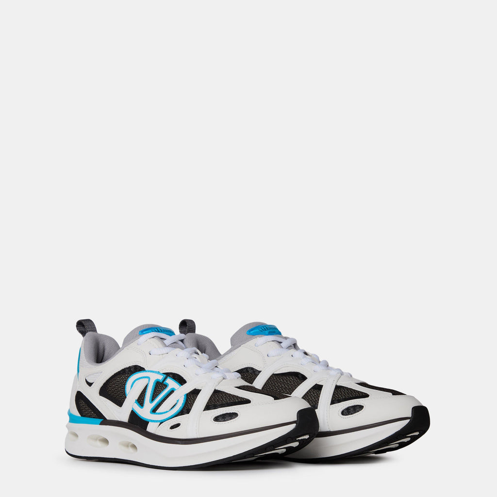 V-Logo Trainers