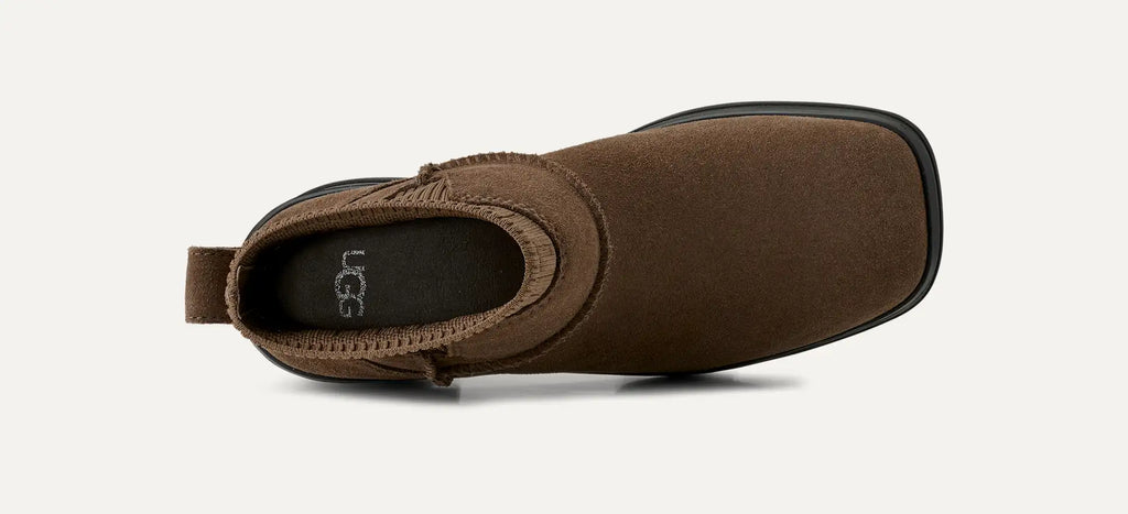 UGG® Moxy Chelsea Boot – Bold Style Meets Everyday Comfort