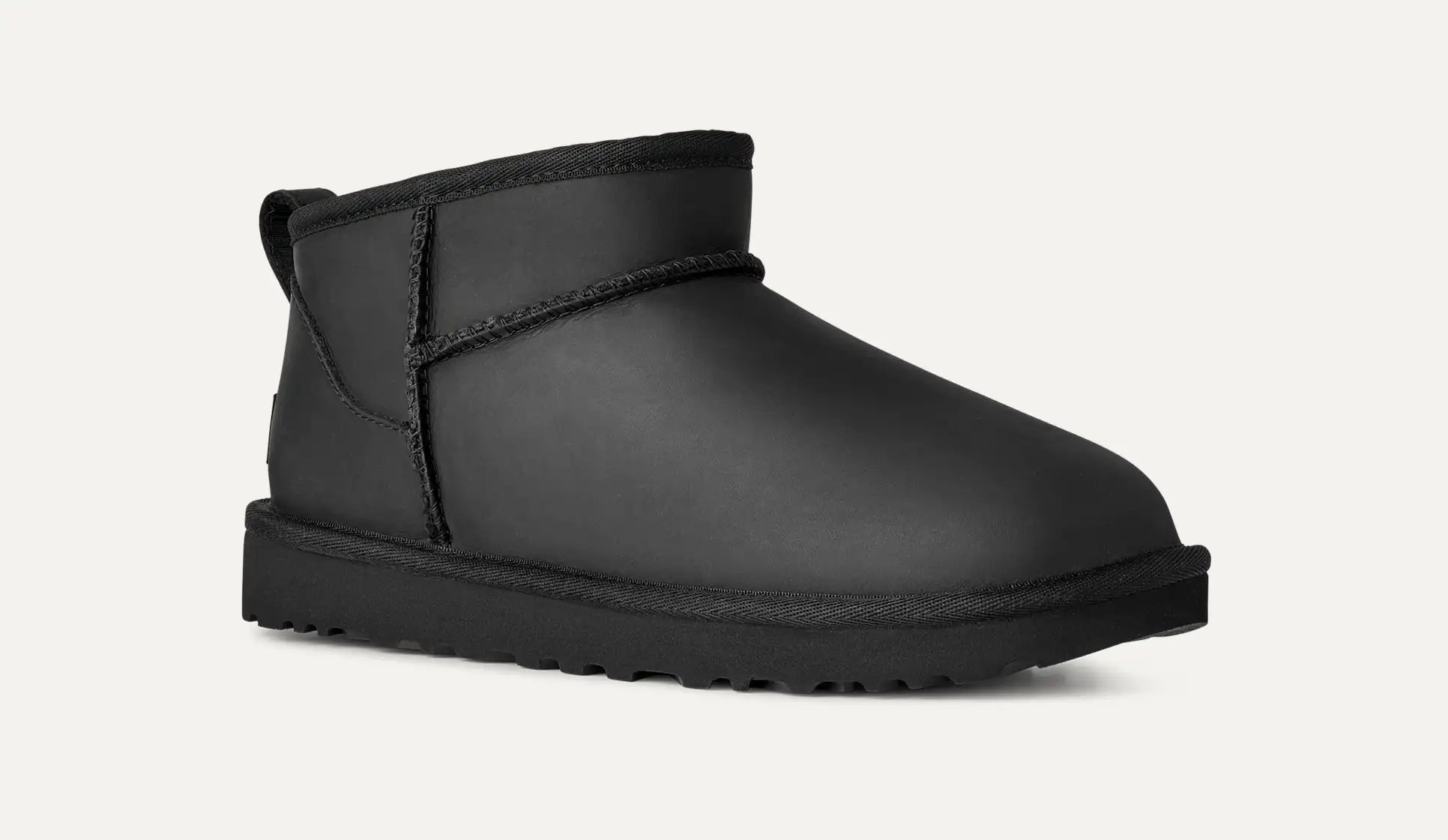 UGG Classic Ultra Mini LTHR – Genuine Leather Upper, 17mm Sheepskin Lining, Lightweight Sugarcane EVA Outsole
