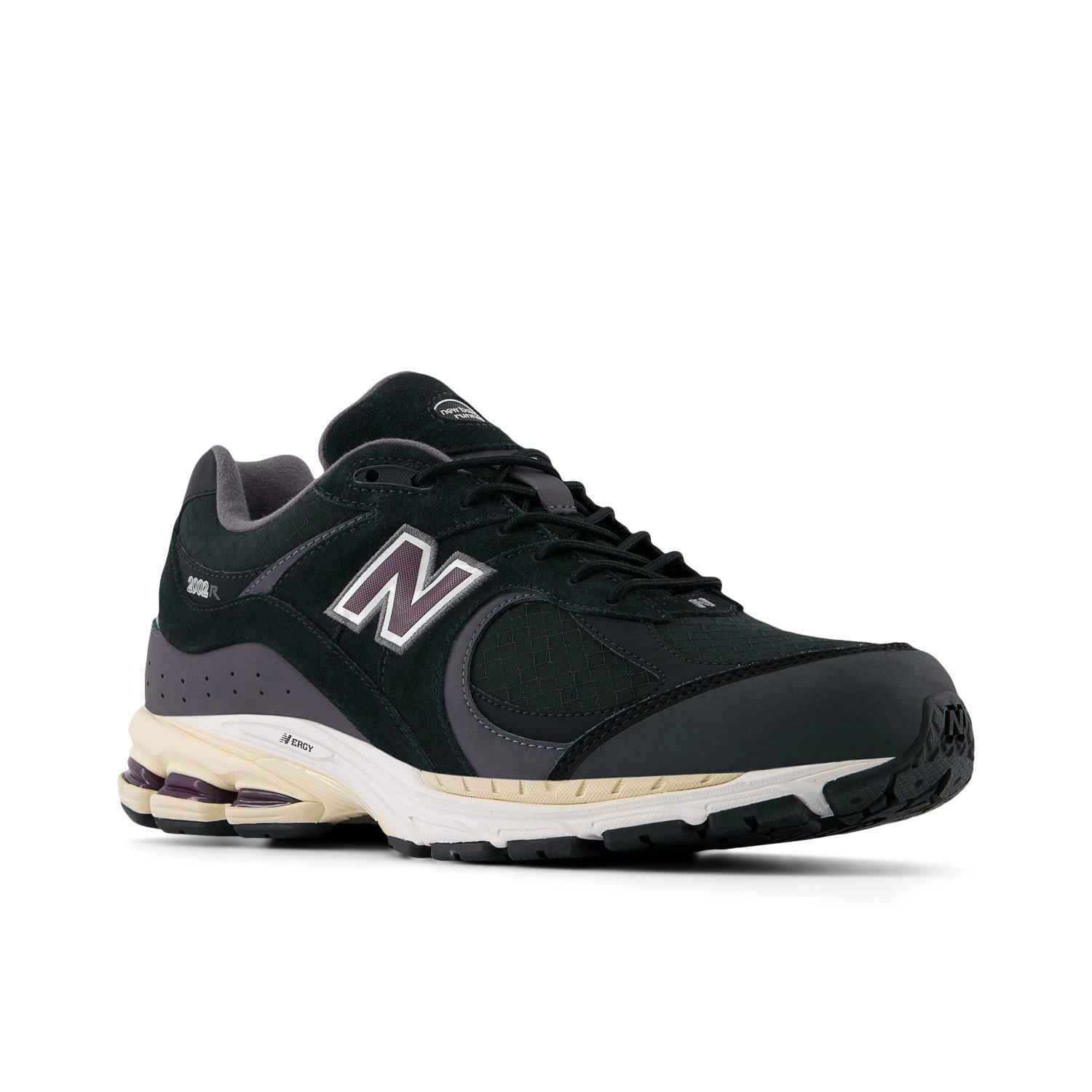 2002 New Balance Gore Tex Trainers