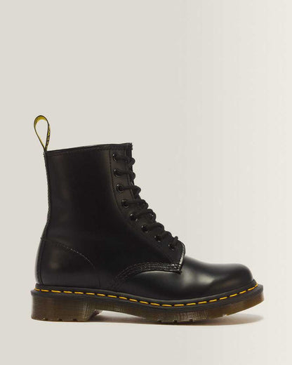 1460 Women's Smooth Leather Lace Up Boots — Black