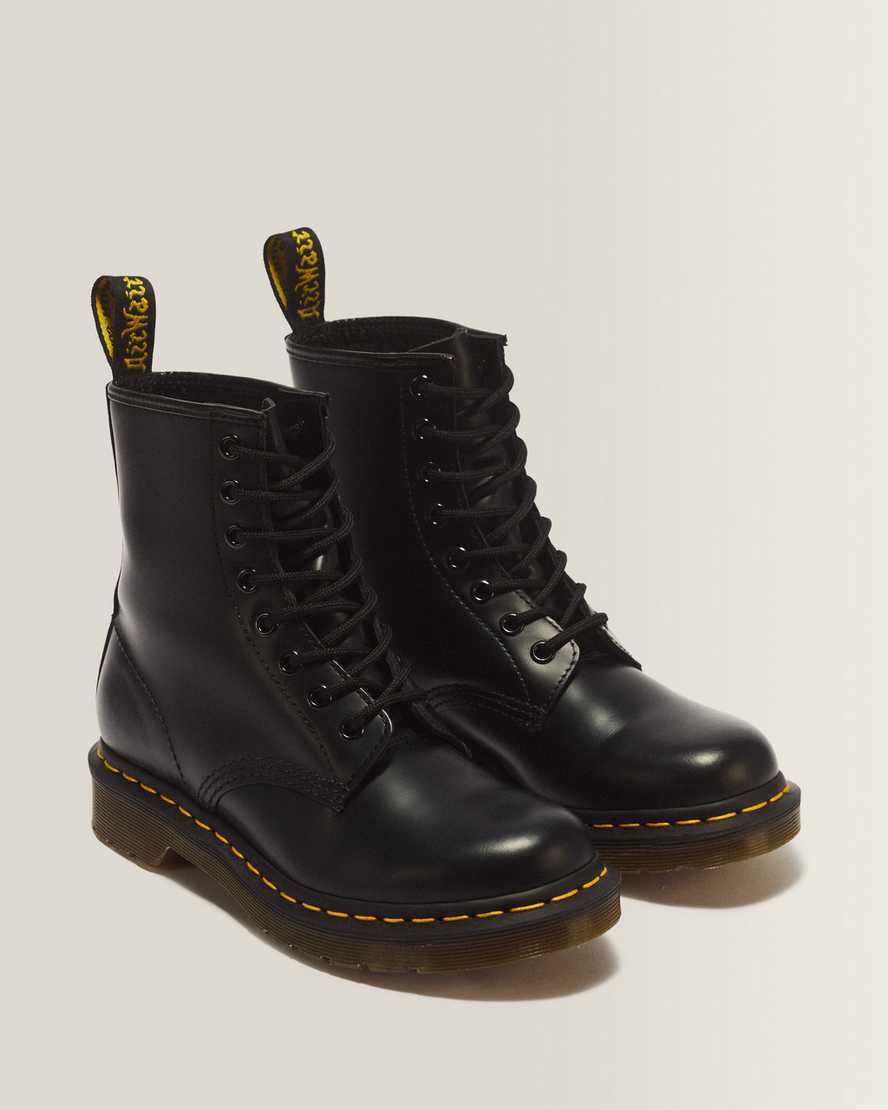 1460 Women's Smooth Leather Lace Up Boots — Black