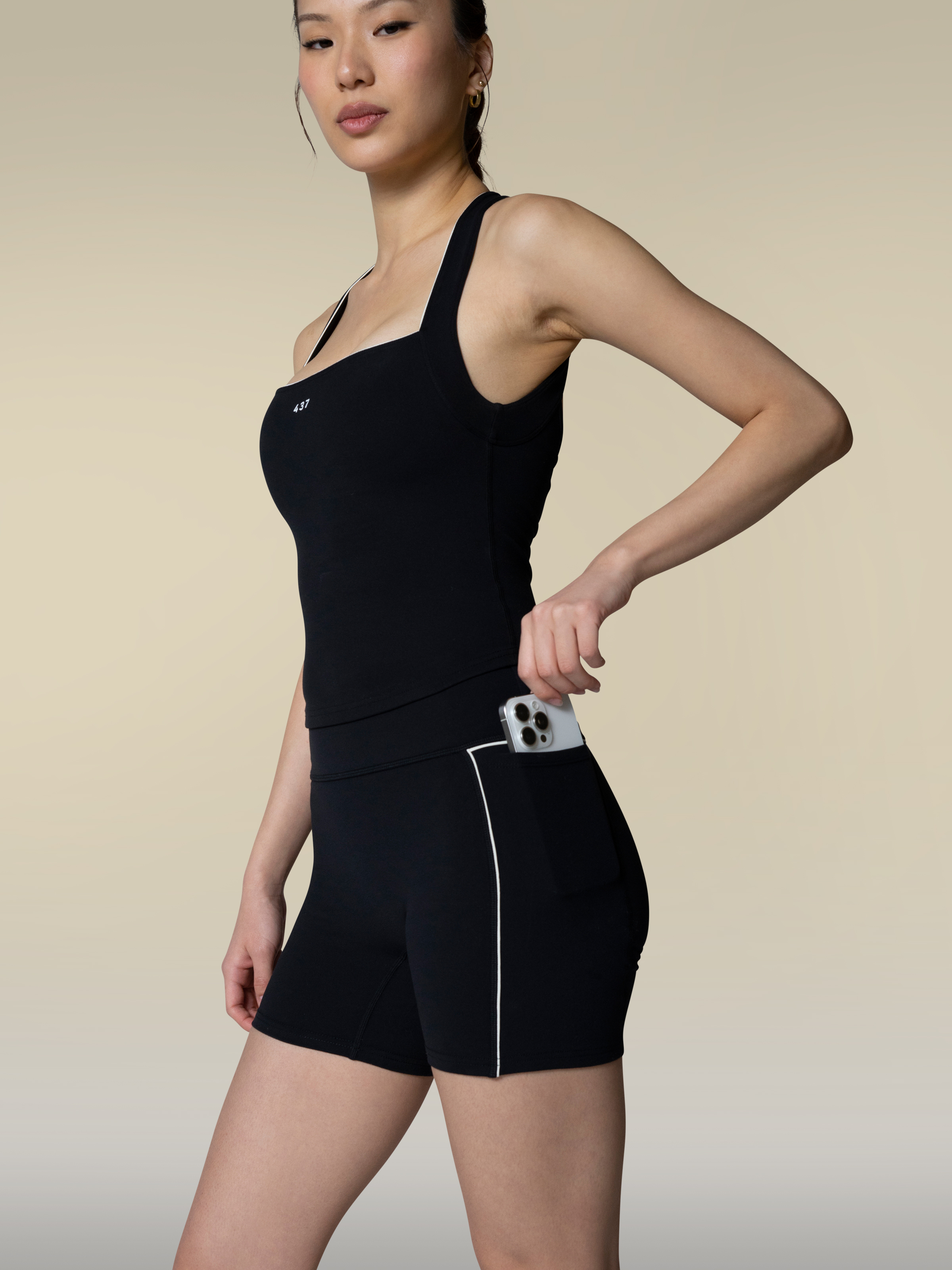 The Studio Short / Black-Cream