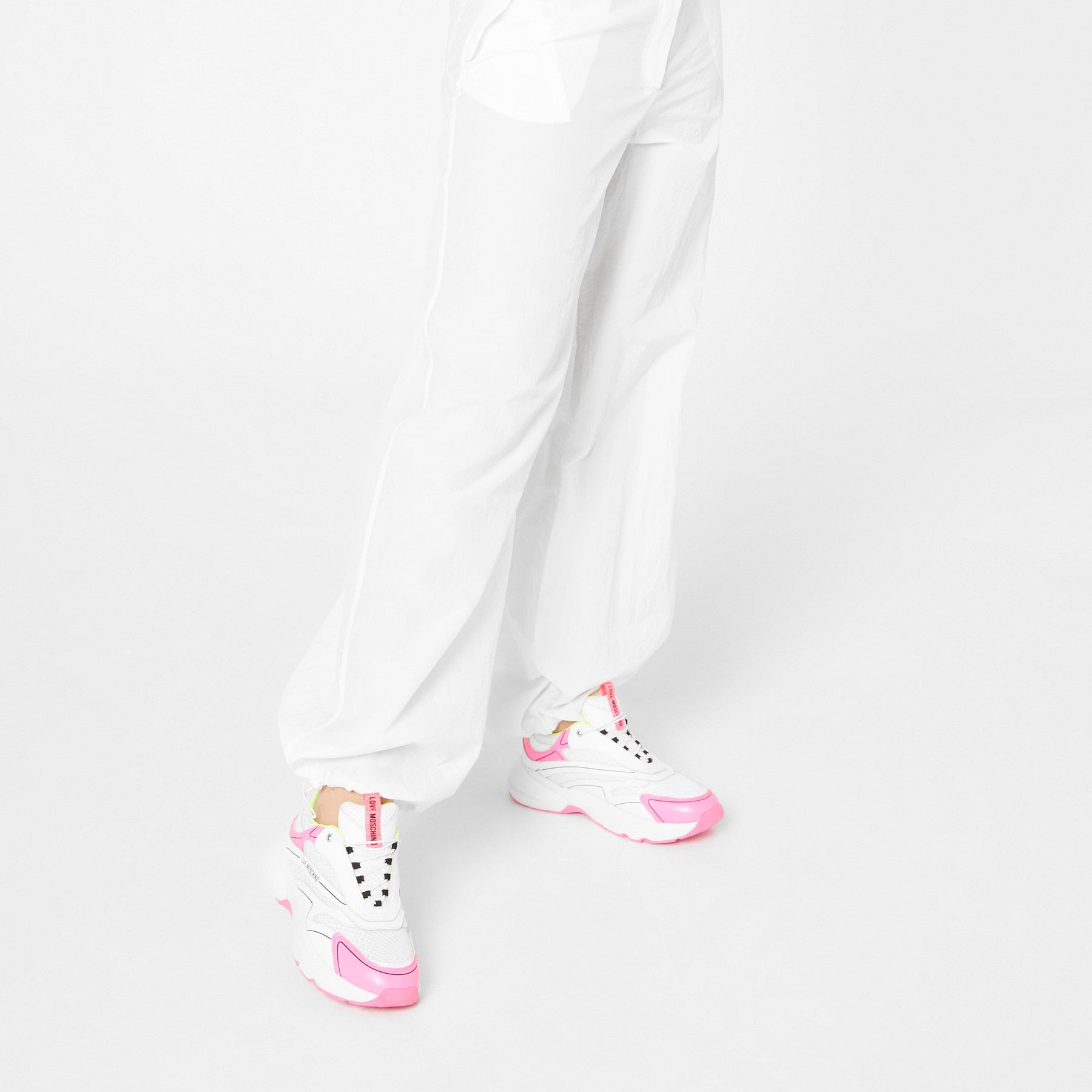 Low Top Running Shoes