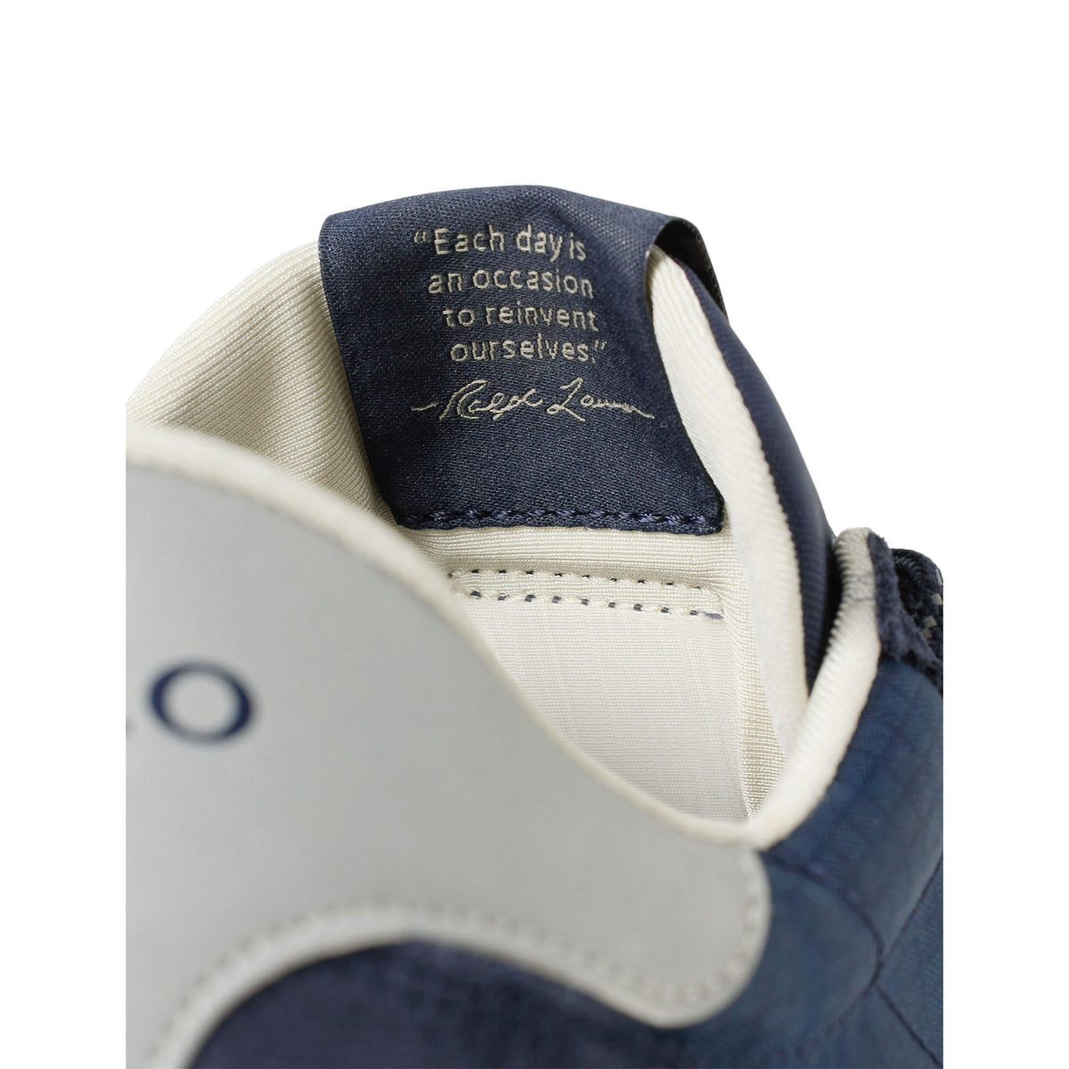 Train 89 Low-Top Trainers