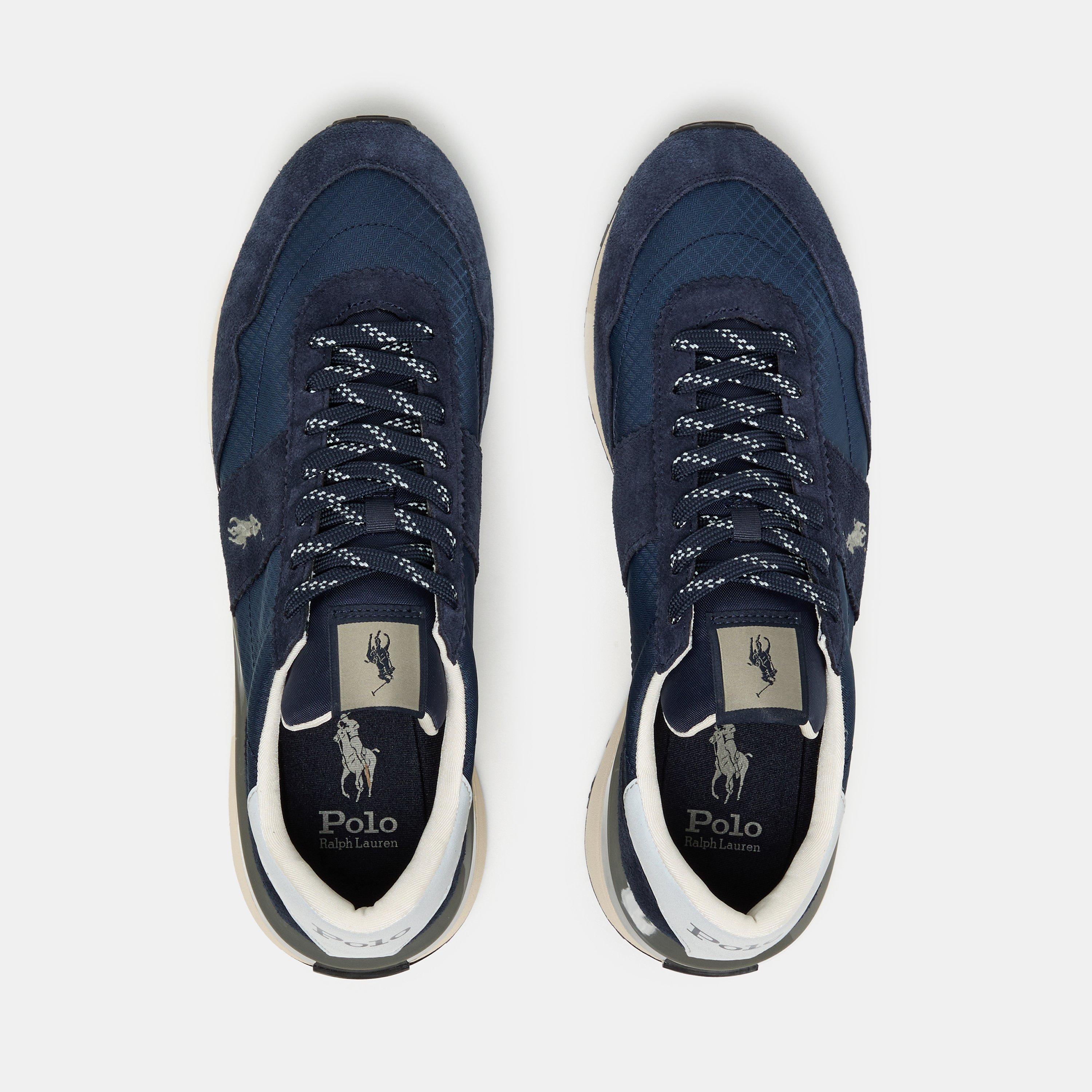 Train 89 Low-Top Trainers
