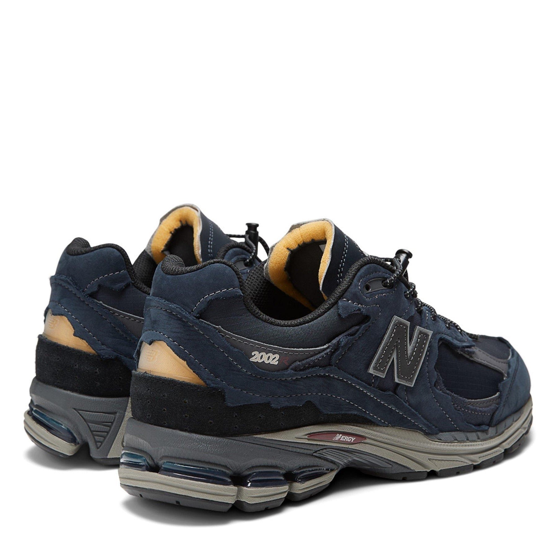 2002r Protection Trainers