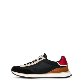 Aria Runner Trainers