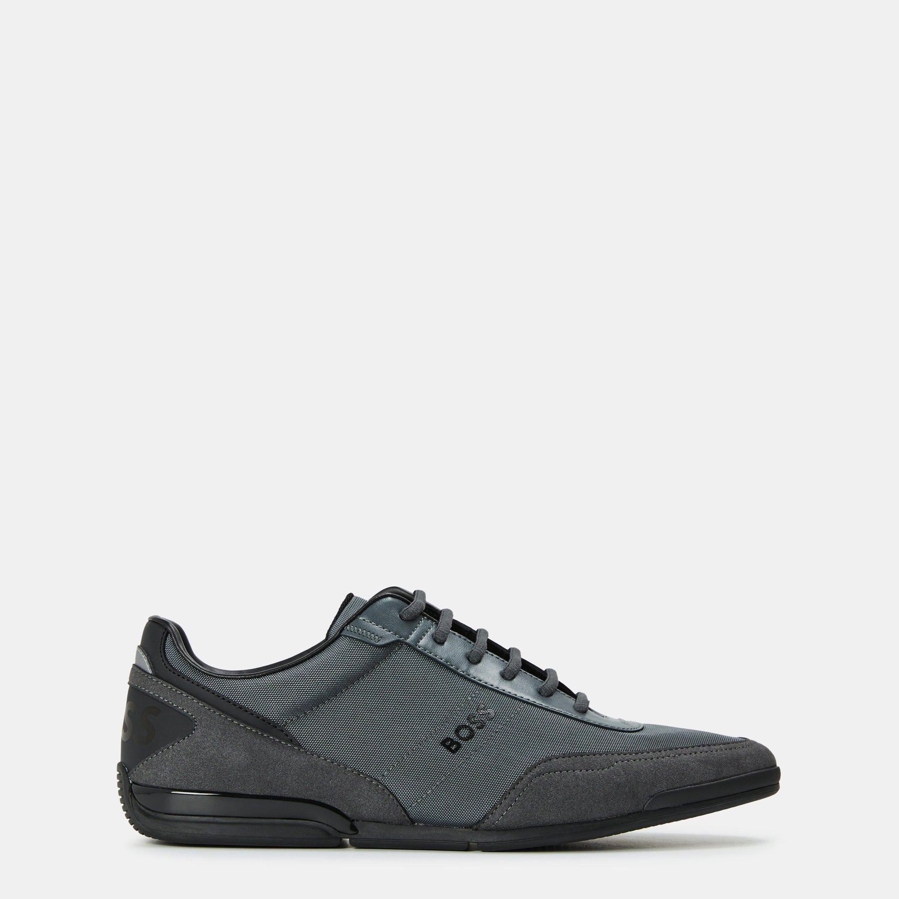 Saturn Low-Top Trainers