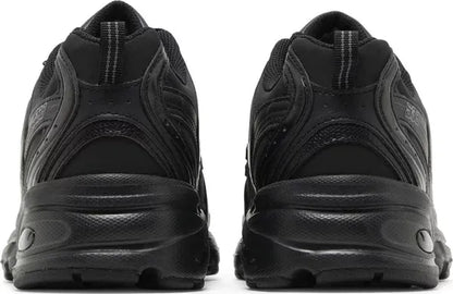 New Balance 530 Triple Black Leather