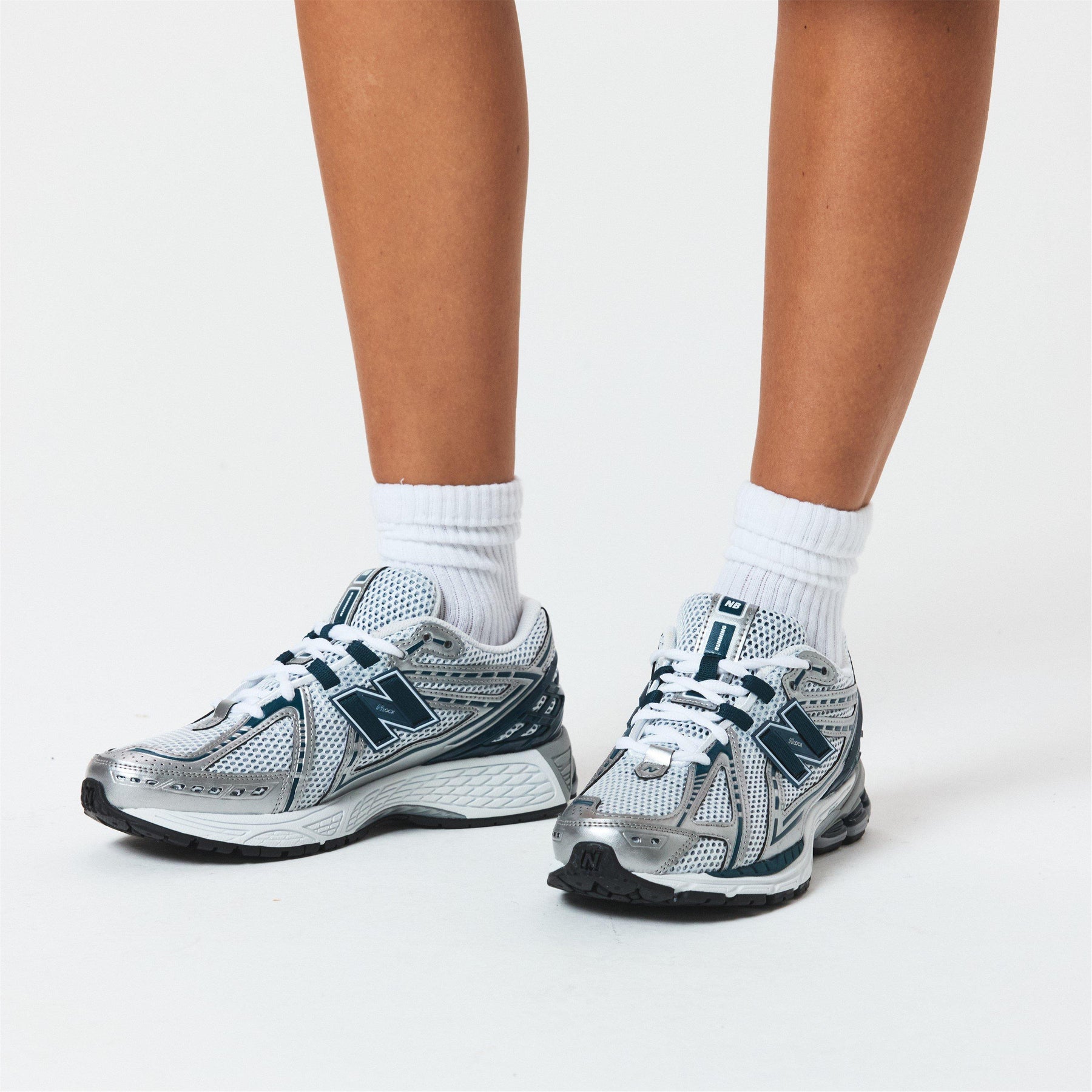 New Balance 1906 Trainers Womens