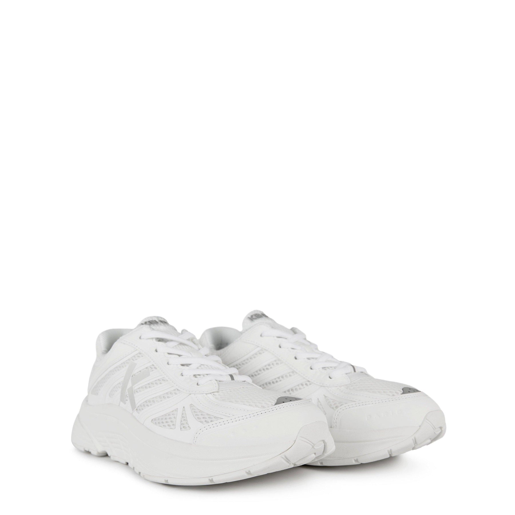Pace Low Trainers