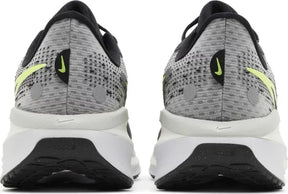 Vomero 17 'Black Volt'