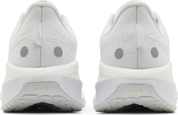 Vomero 17 'White Platinum Tint'