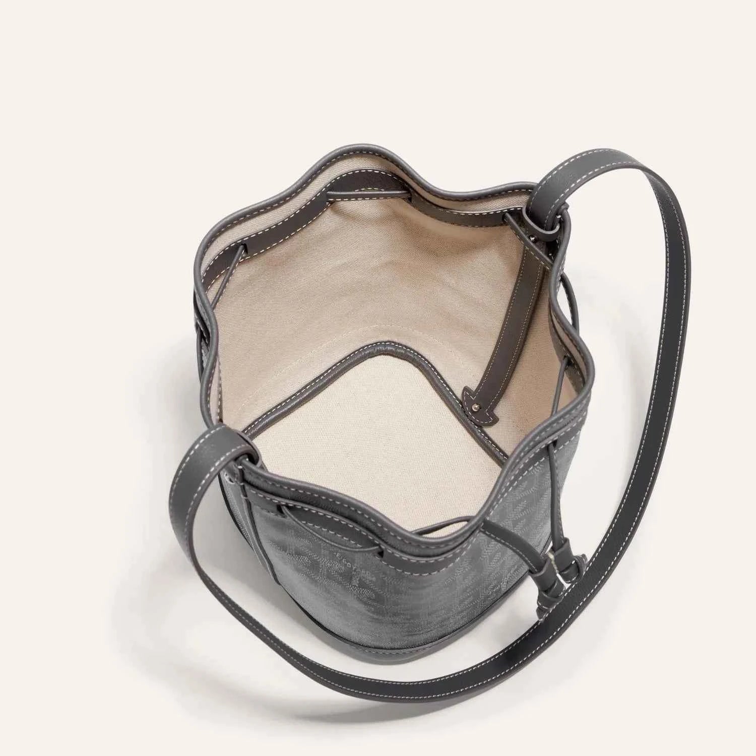 Petit Flot Bucket Bag PM