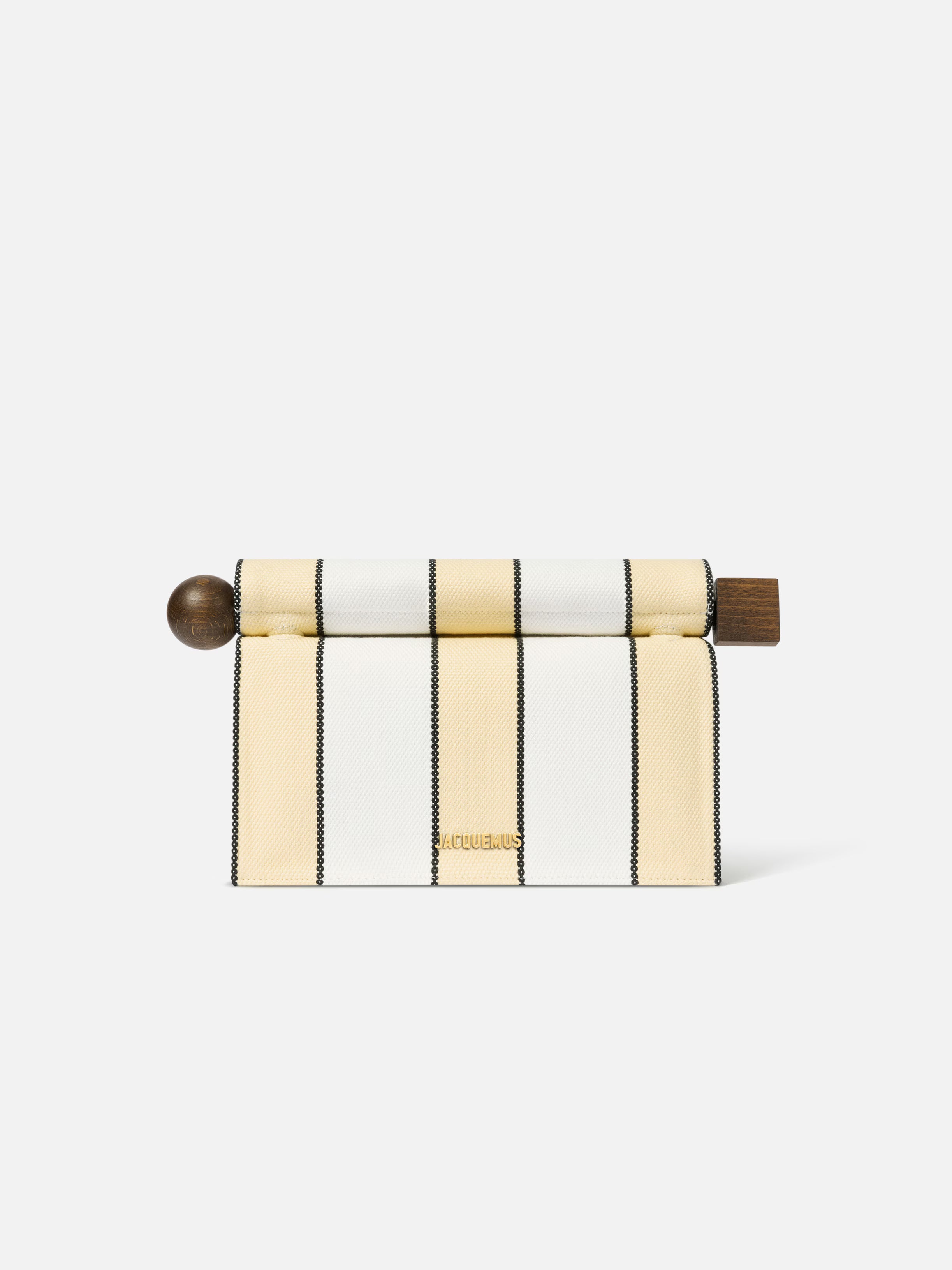 The Rond Carré clutch Take-out clutch.