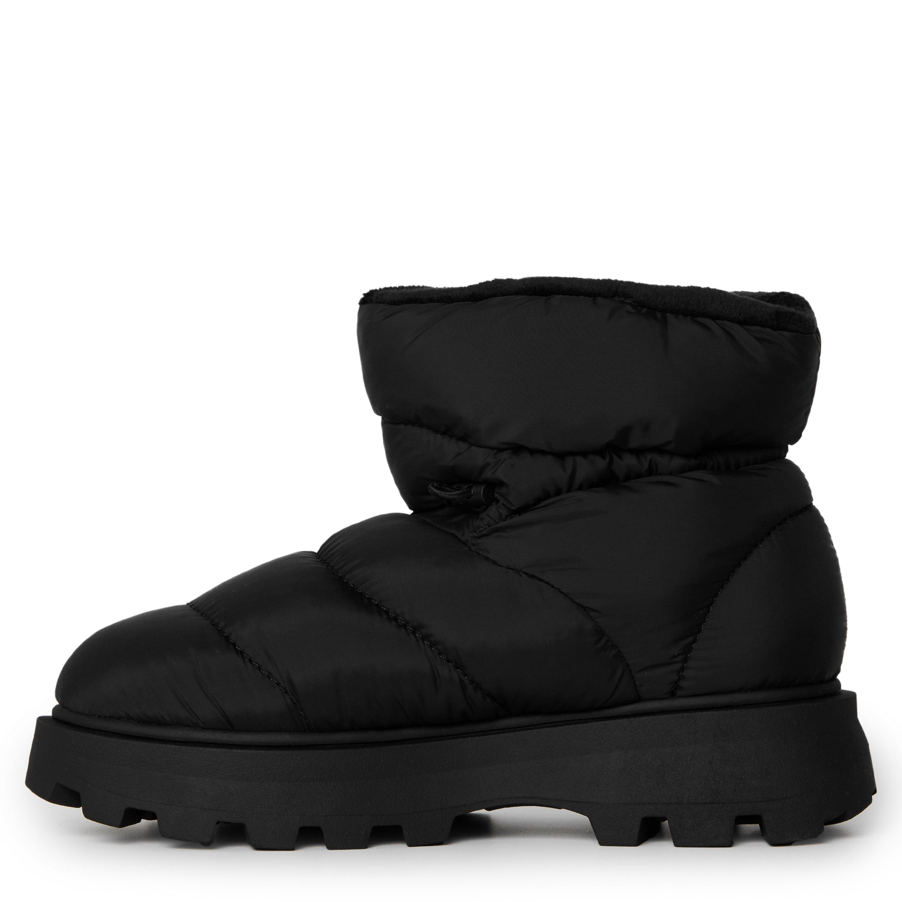 Snowy Snow Boots