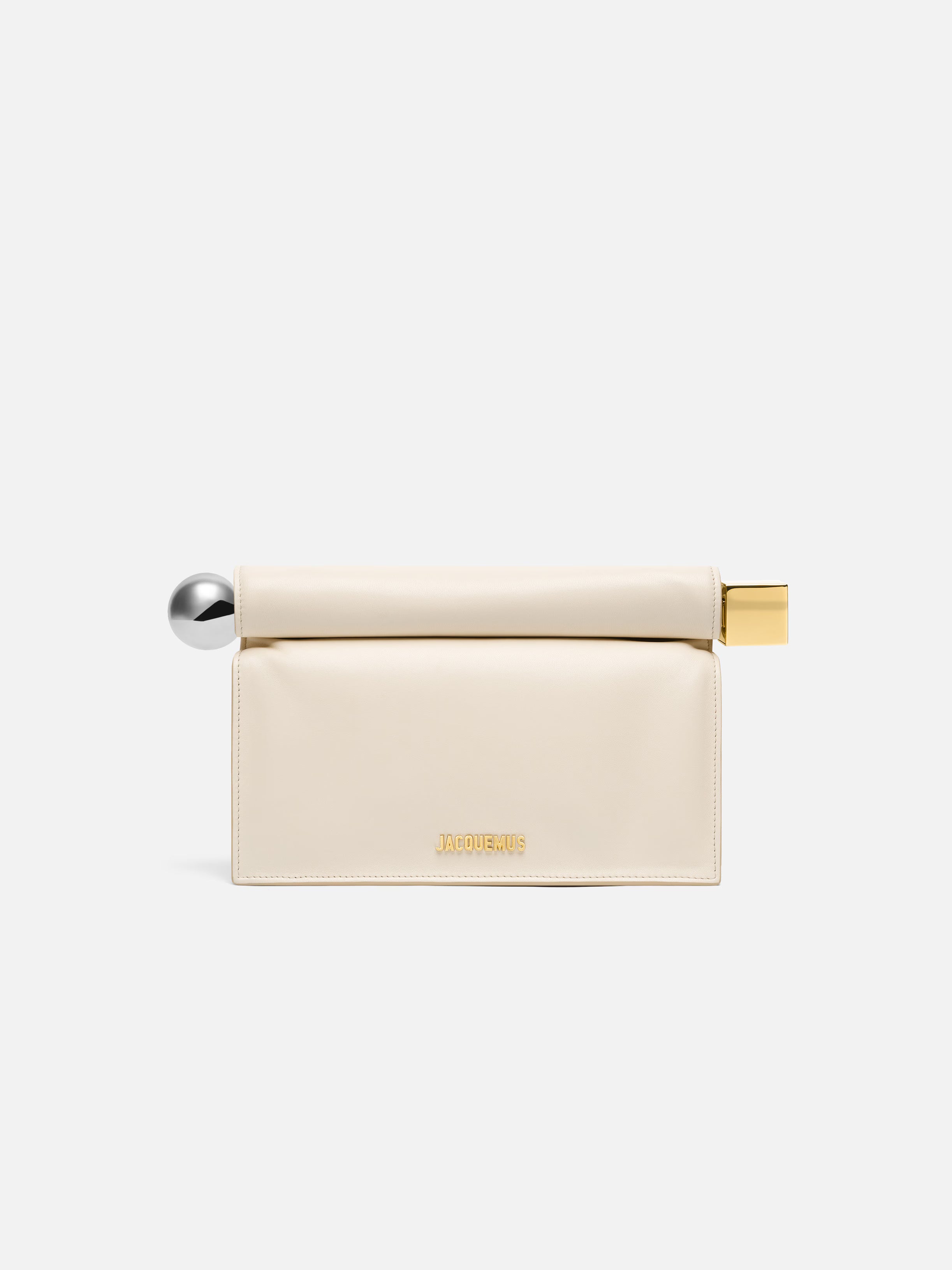The Rond Carré clutch Take-out clutch.