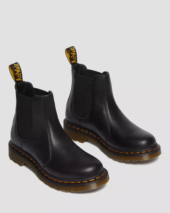 2976 Women's Leather Chelsea Boots