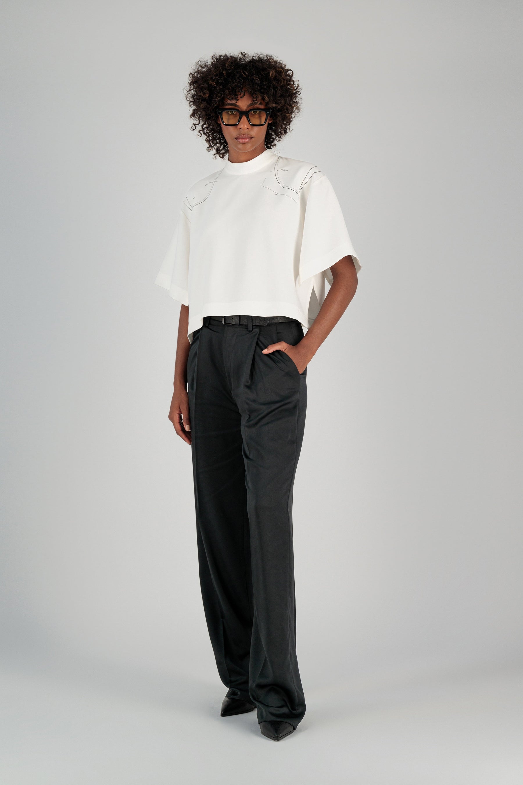 TEE W/ SHOULDER PAD PRINT