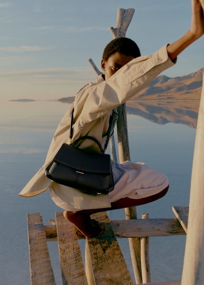 Mokki - Textured Black