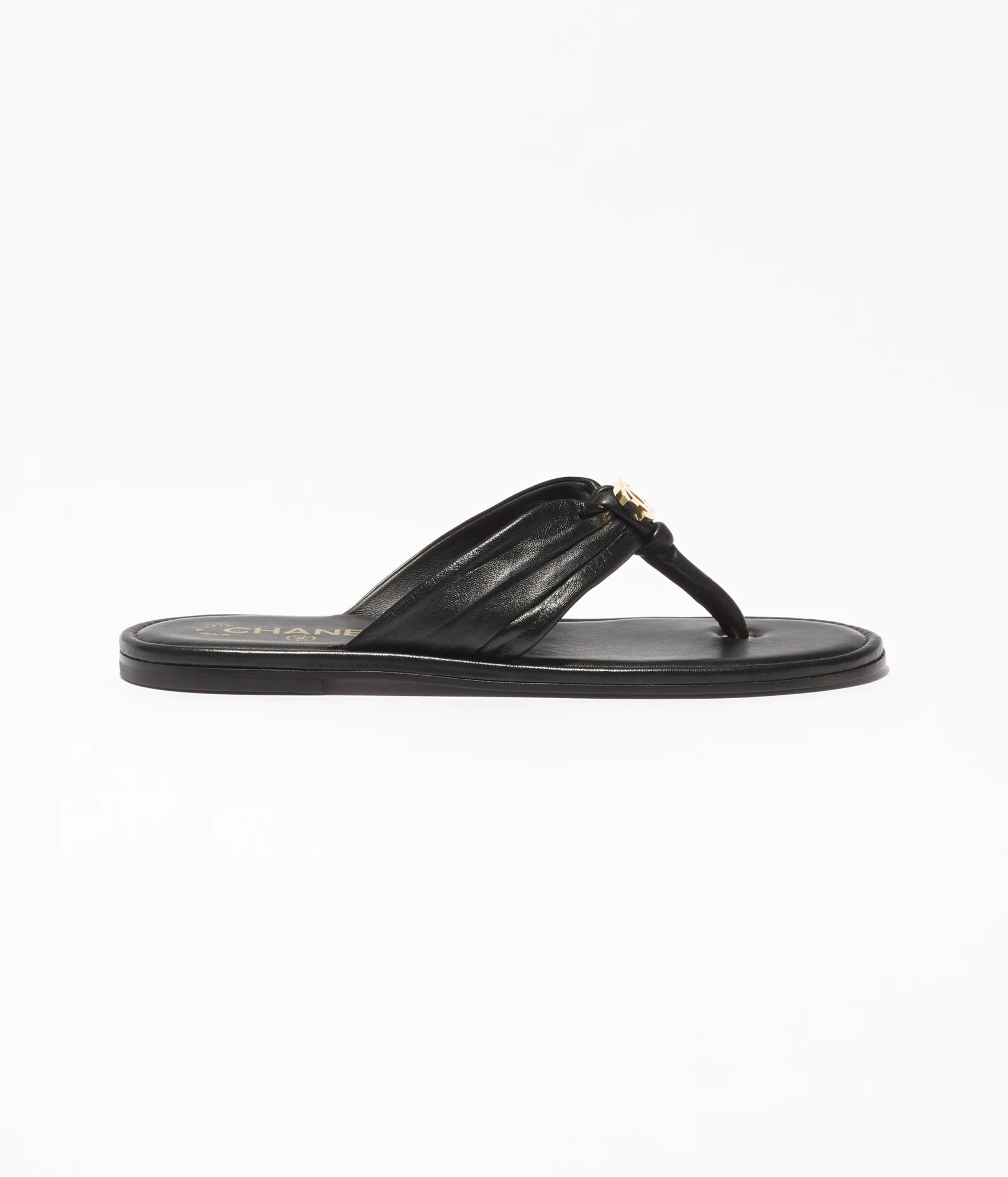 The CHANEL Coco Beach 2026 collection Thongs