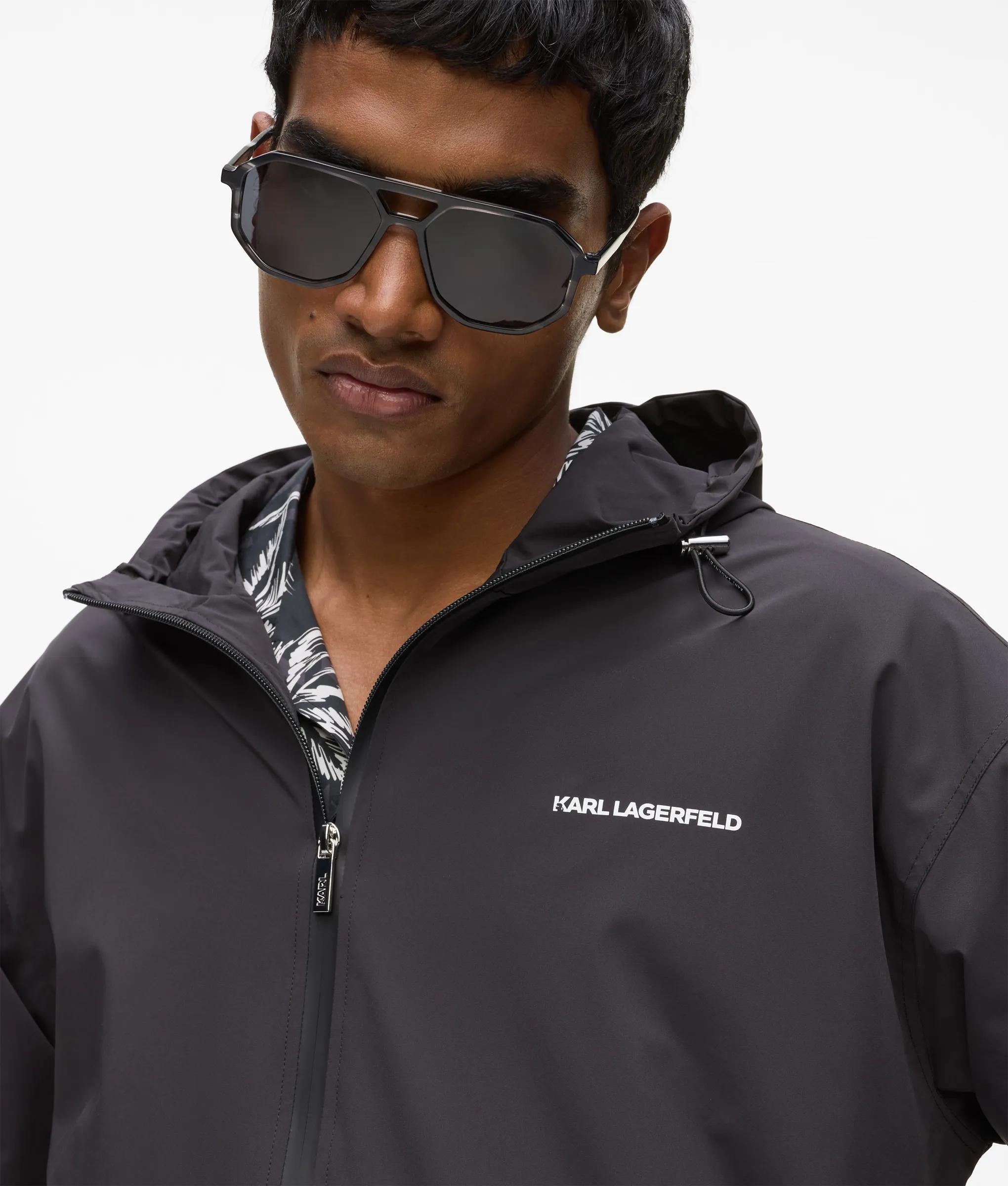 Hooded zip-up jacket