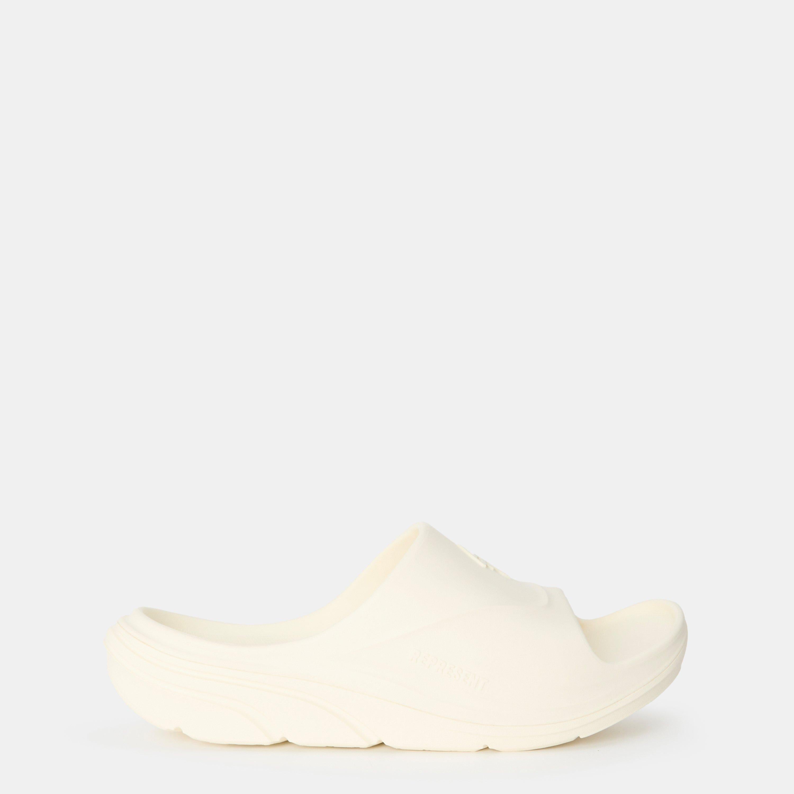 Men's Pool Shoes