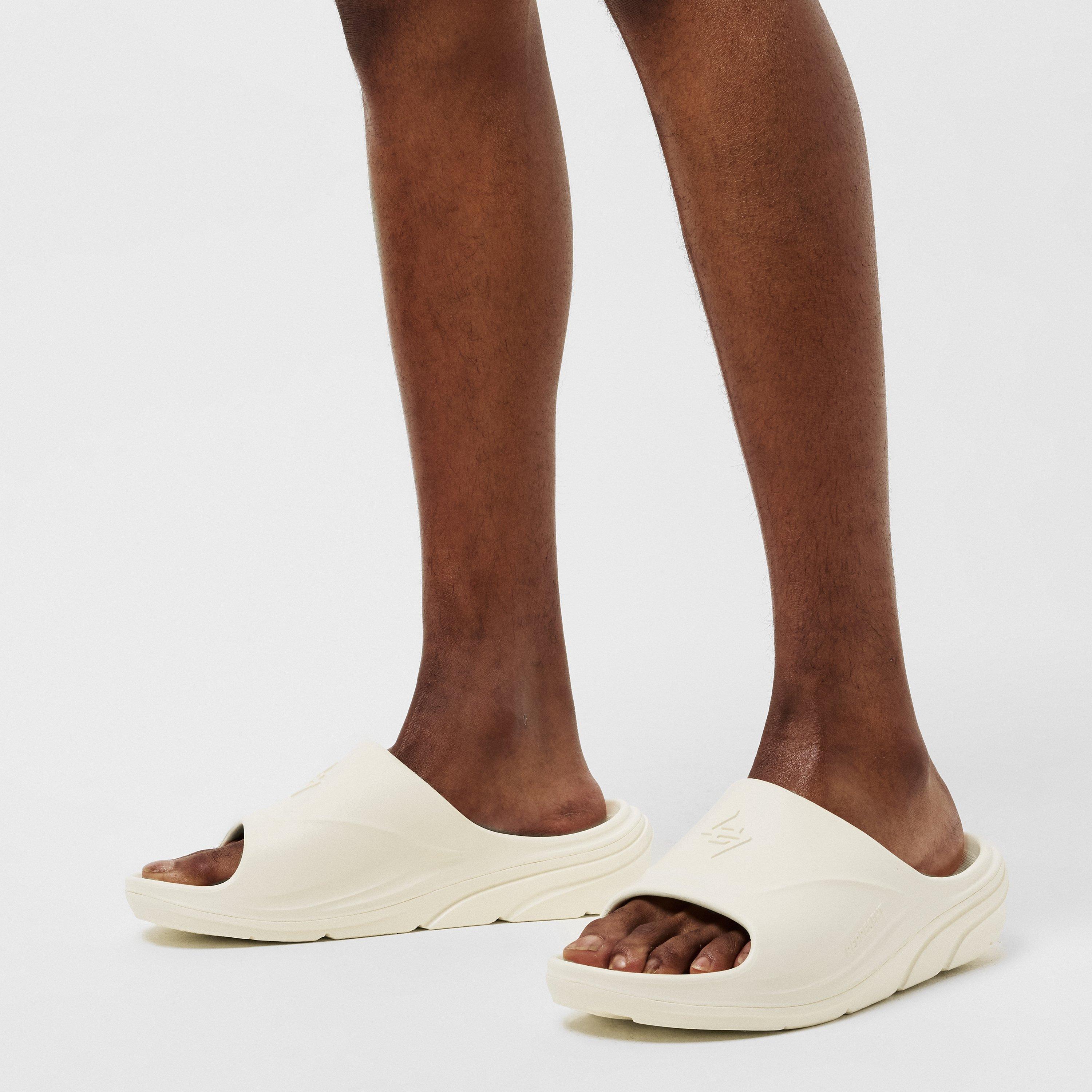 Men's Pool Shoes