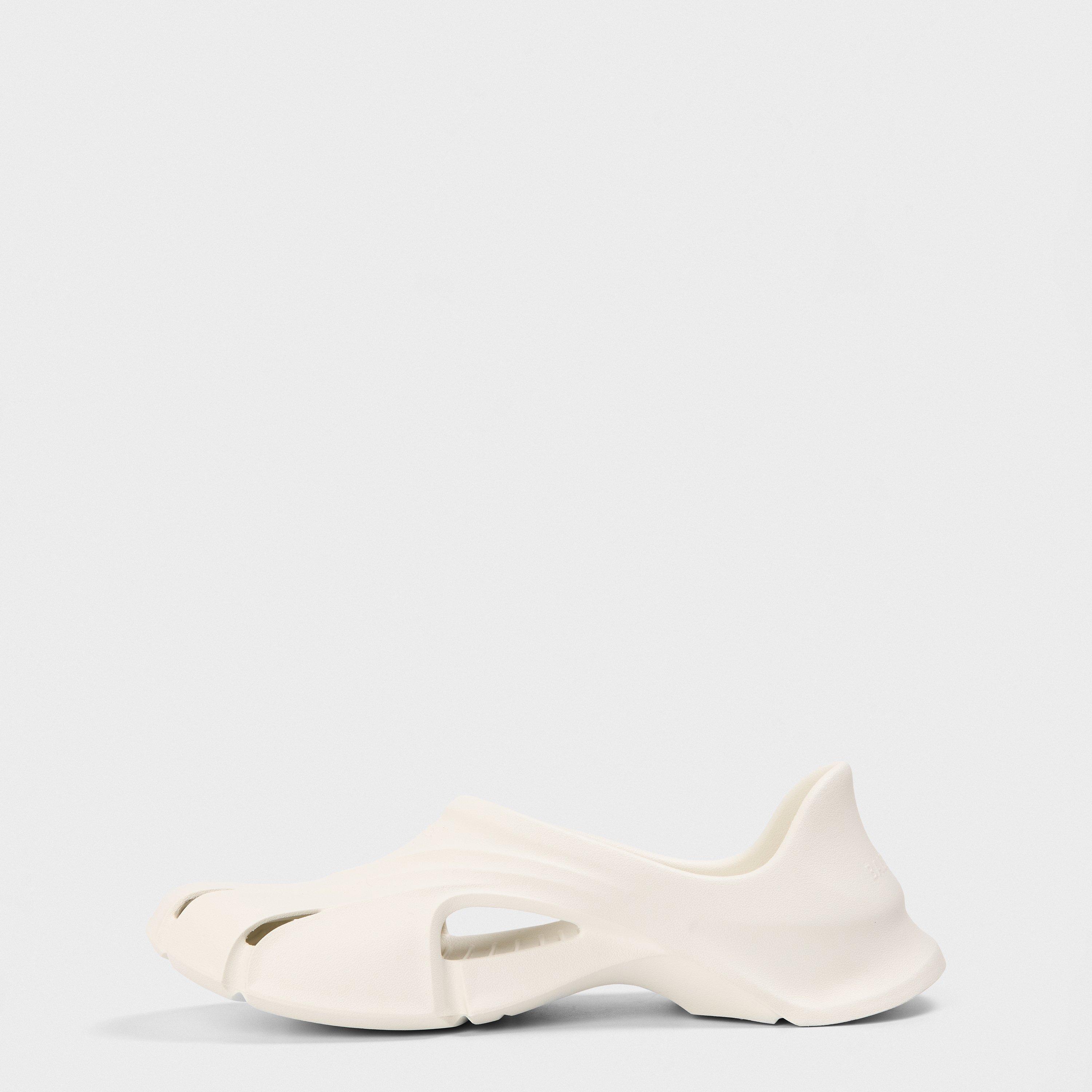 Mold Closed Sandals