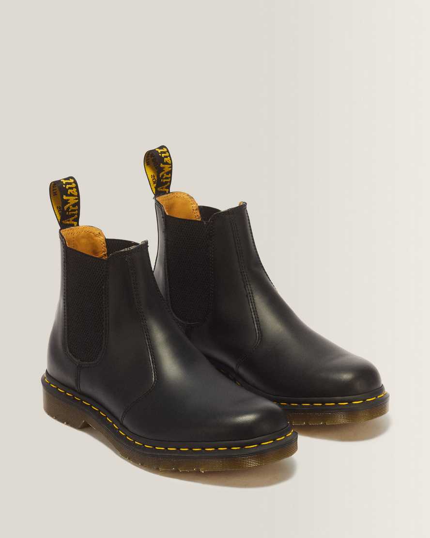 2976 Yellow Stitch Smooth Leather Chelsea Boots — Black