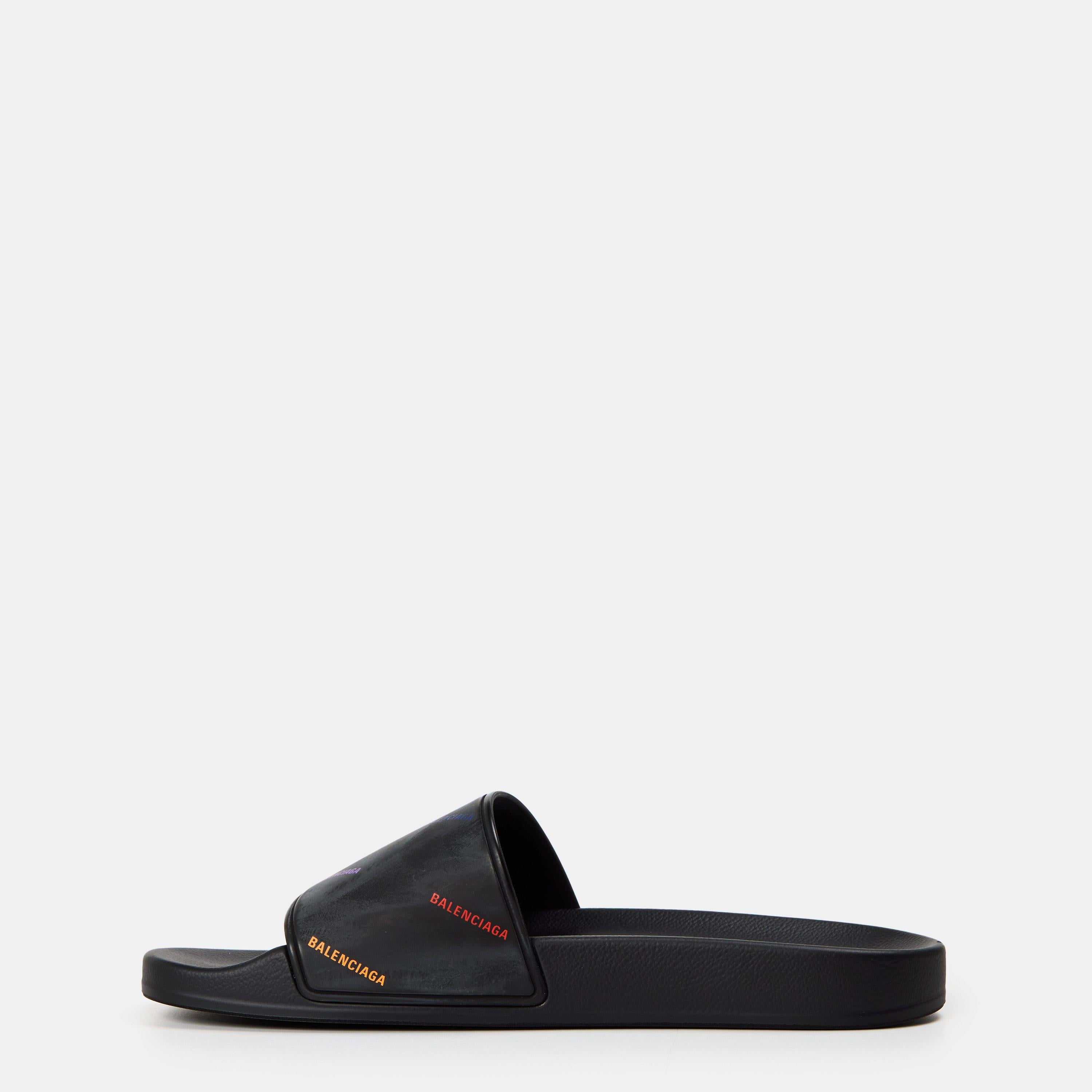 Women's Pool Shoes