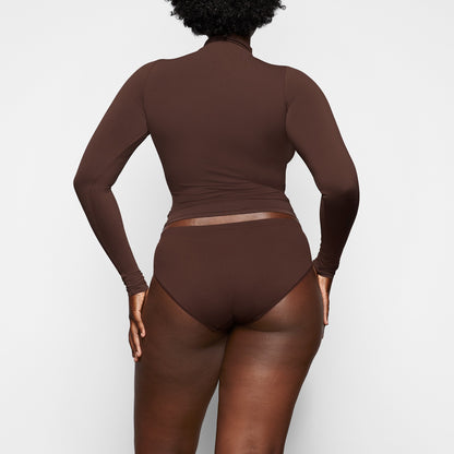 Soft Smoothing Seamless Brief
