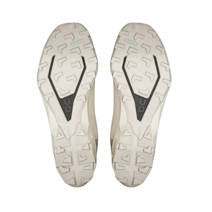 On running Cloudventure Peak PAF Ice | Moon