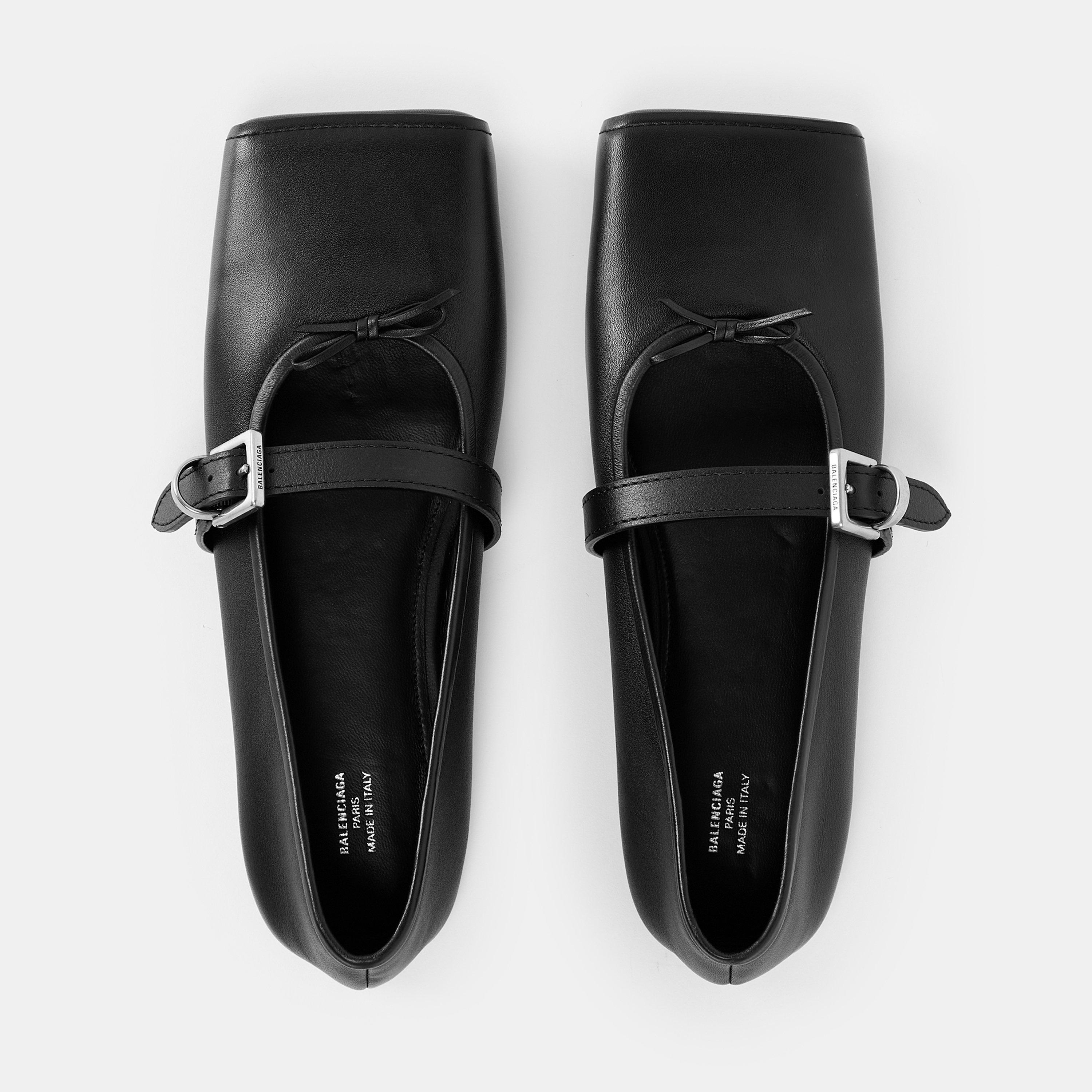 Minimalist Ballet Pumps