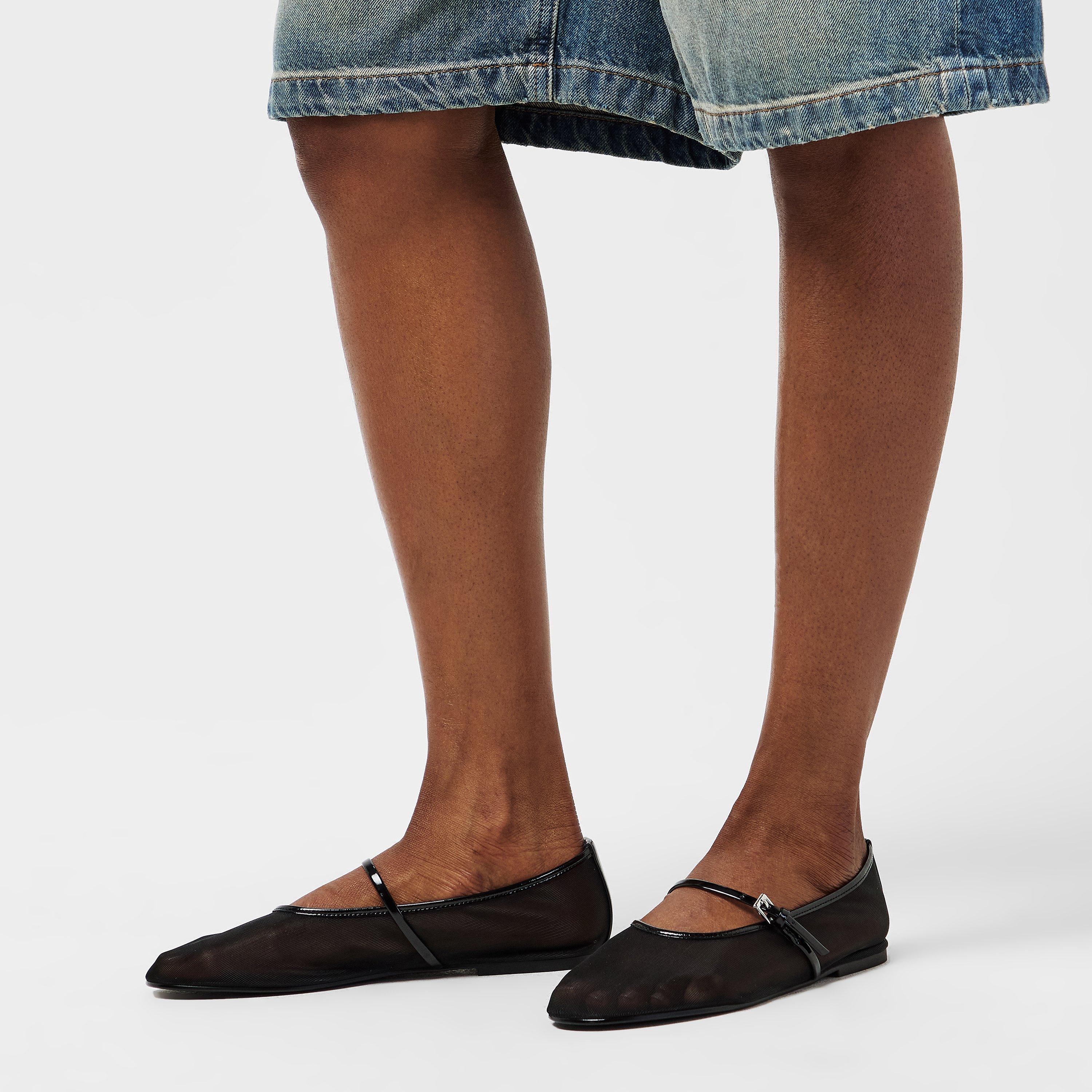 Rounded Toe Slip-On Ballet Pumps