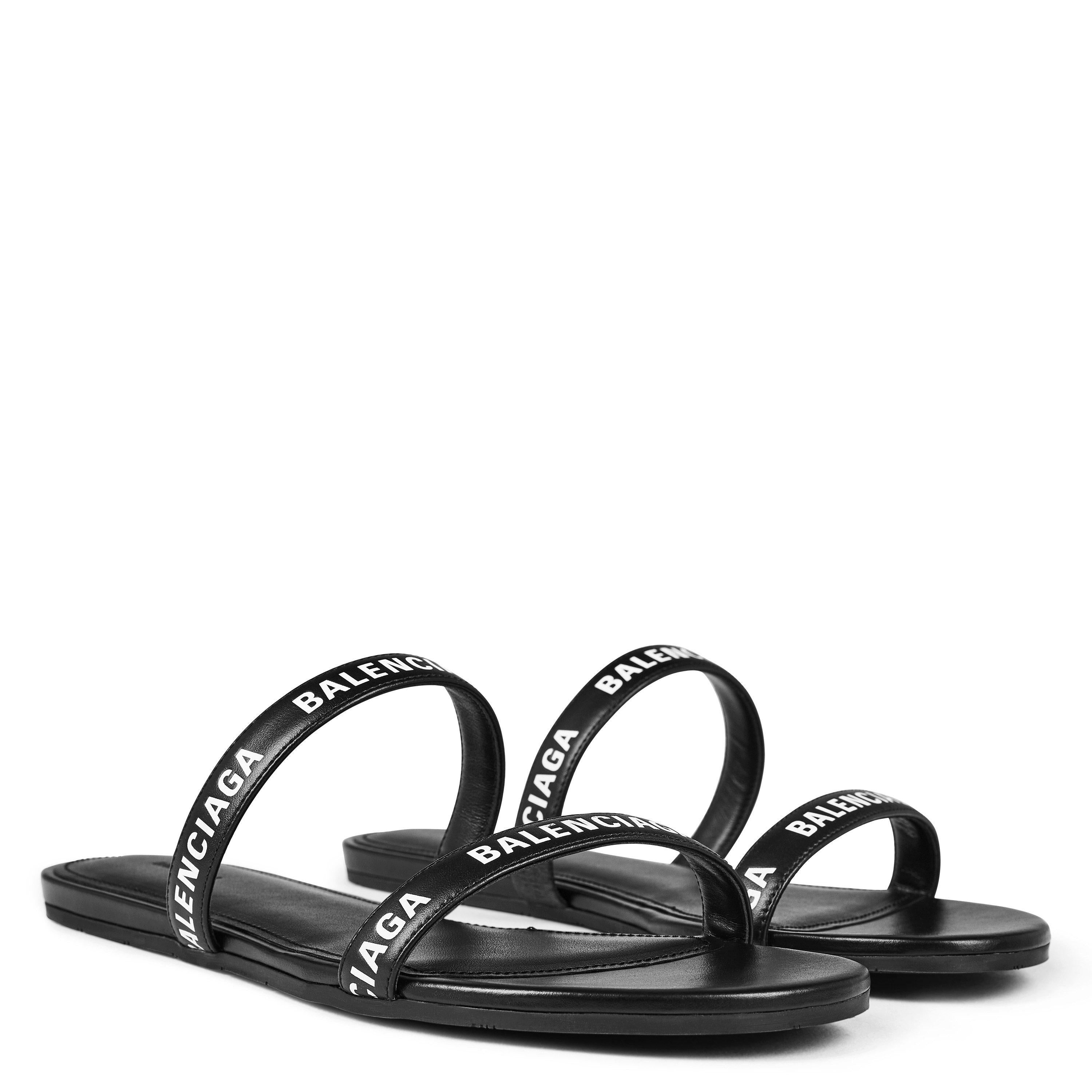 Round Flat Sandals