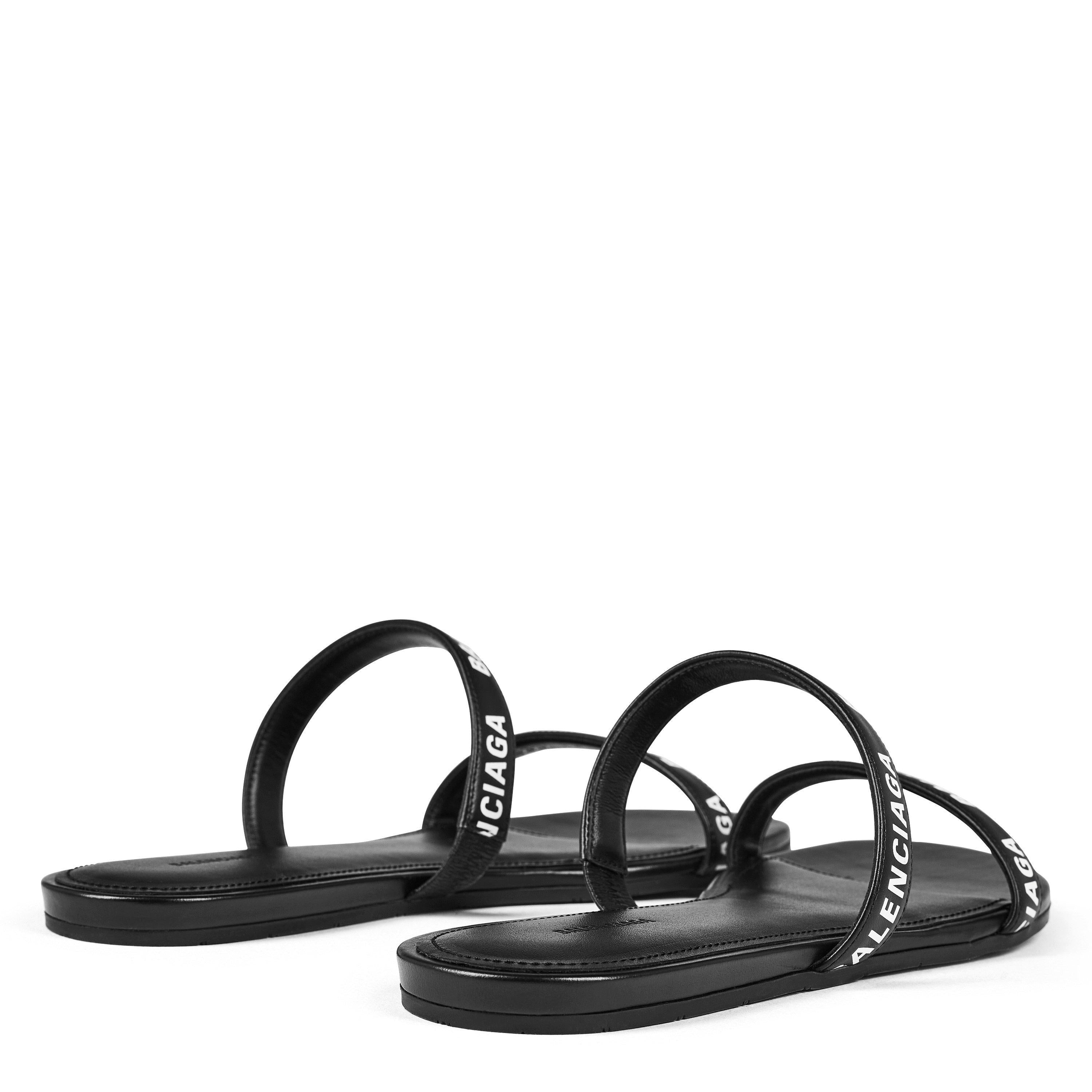 Round Flat Sandals