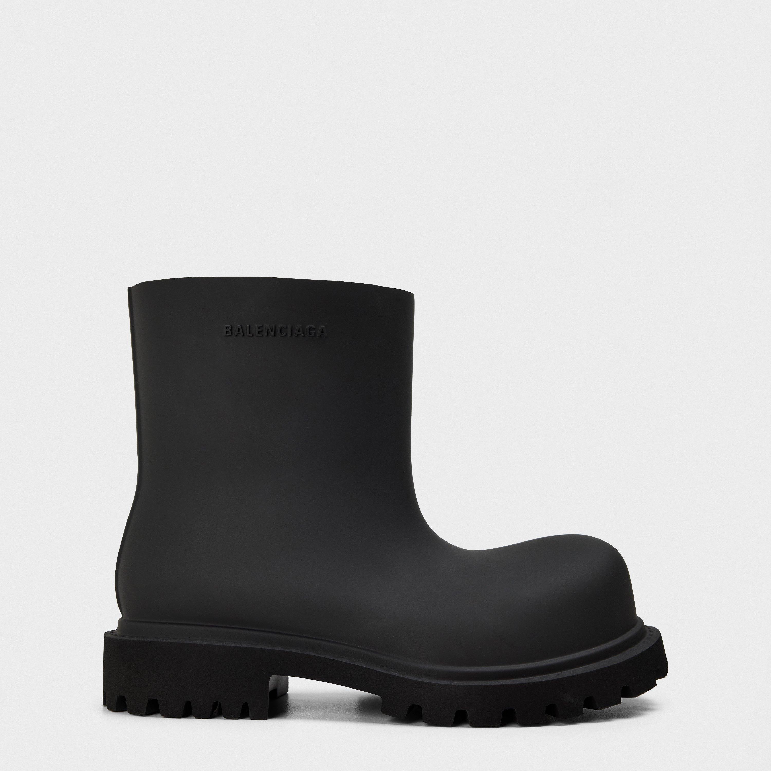 Minimalist Flat Ankle Boots