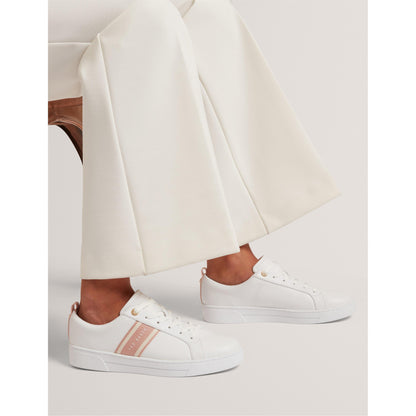 Low-Top Trainers