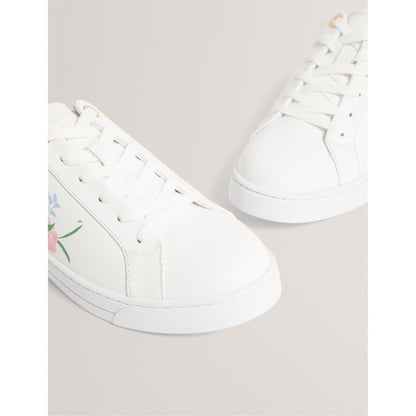 Low-Top Trainers