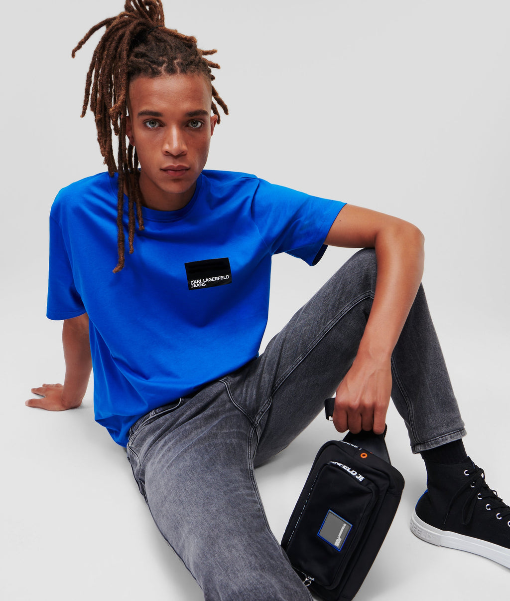 SHORT-SLEEVED T-SHIRT