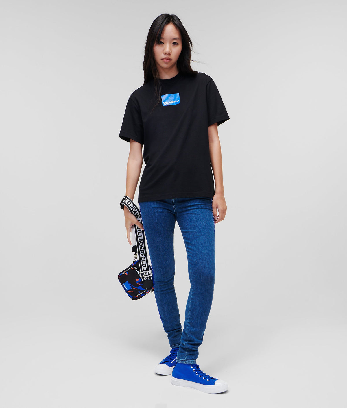 SHORT-SLEEVED T-SHIRT