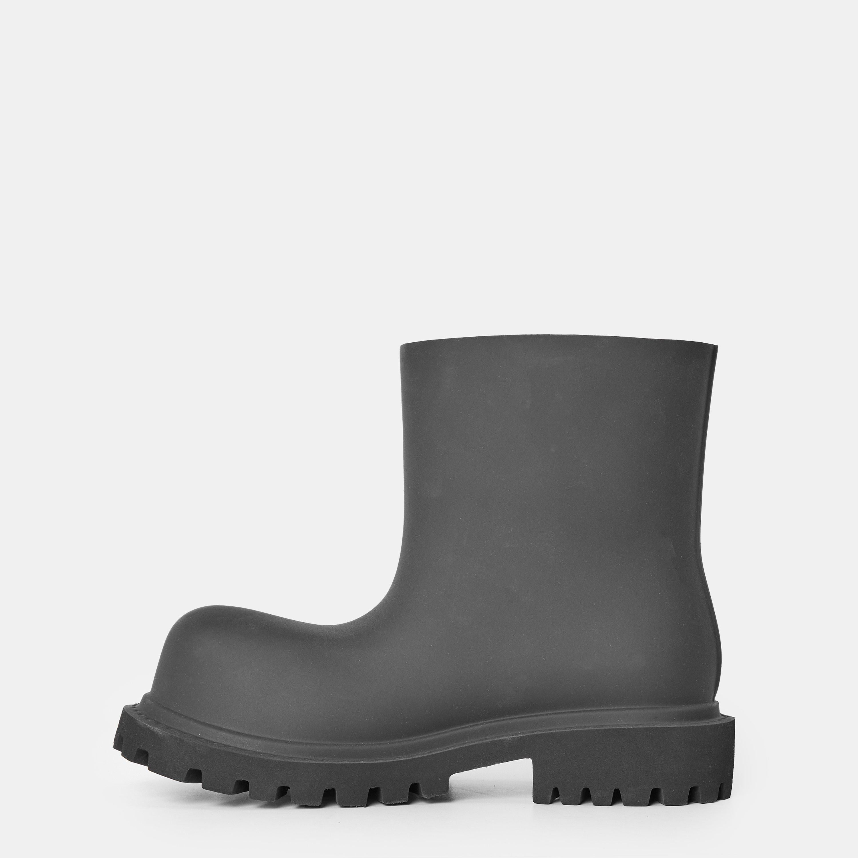 Steroid Boots