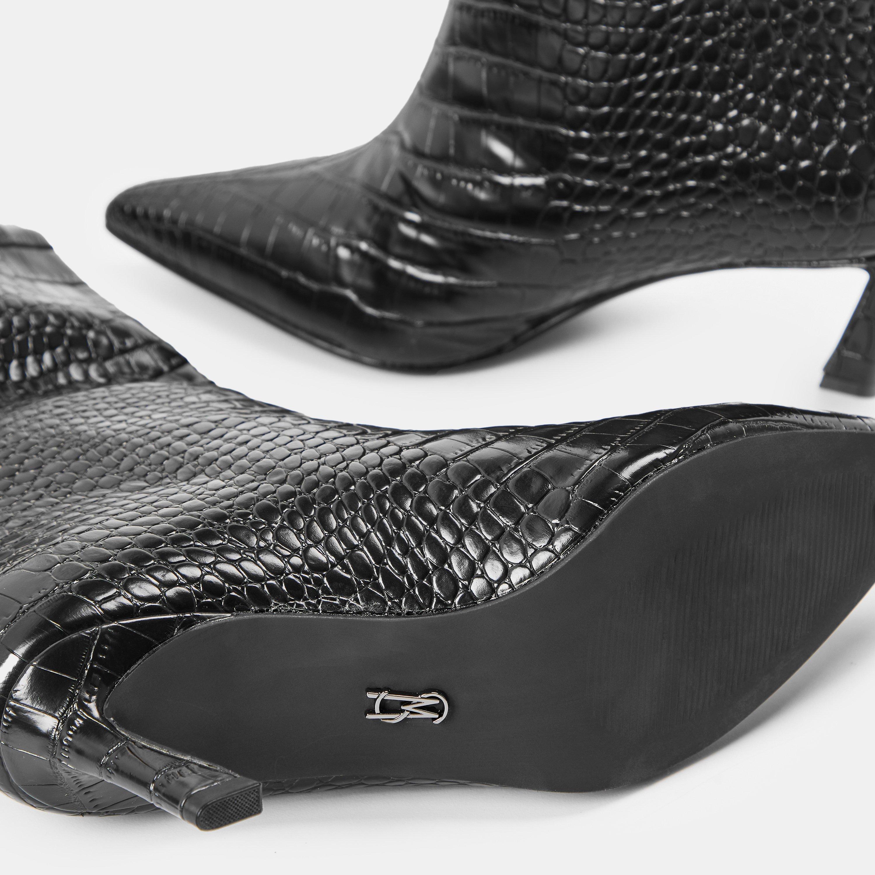 Lavan Ankle Heeled Boots